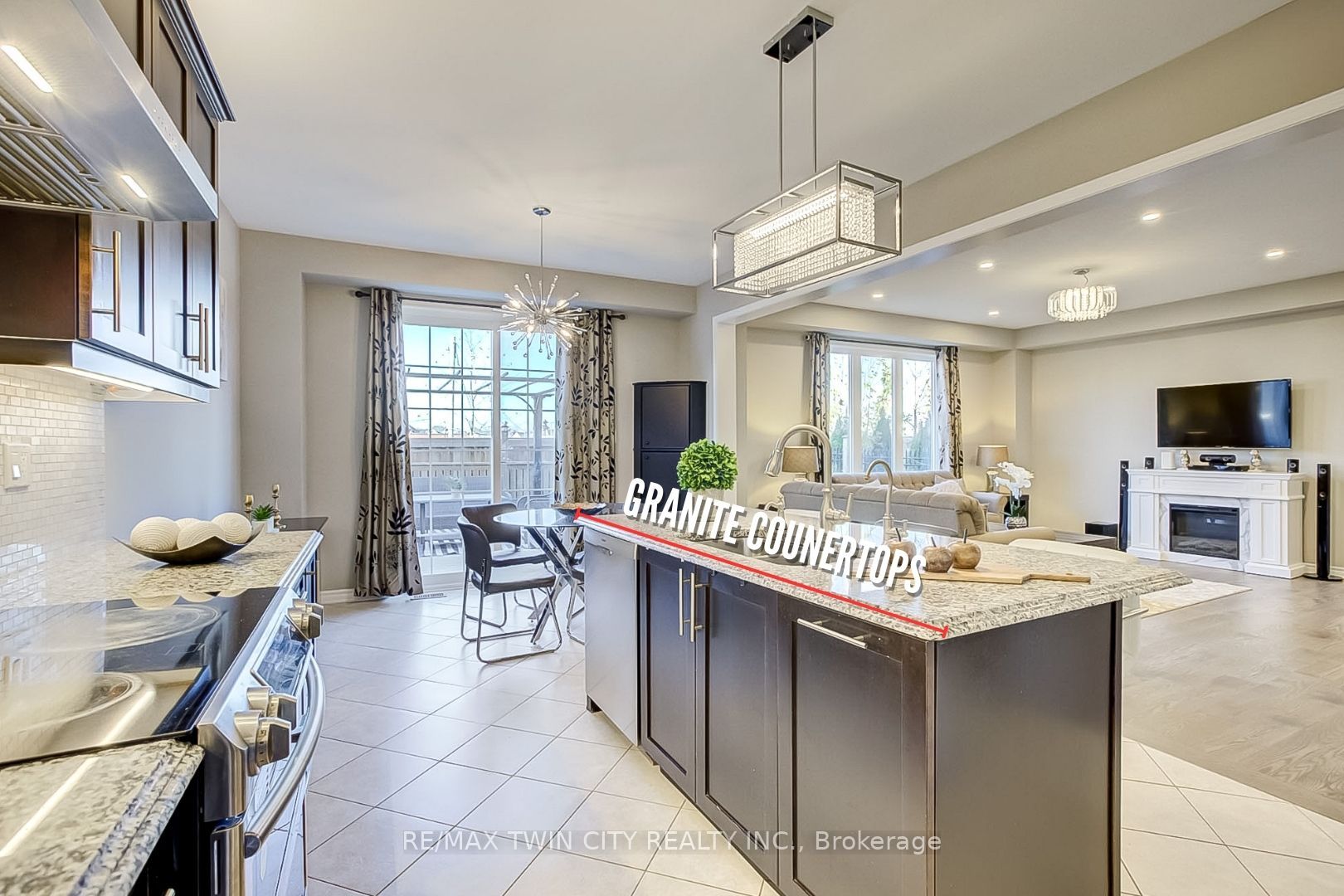 410 Grovehill Cres