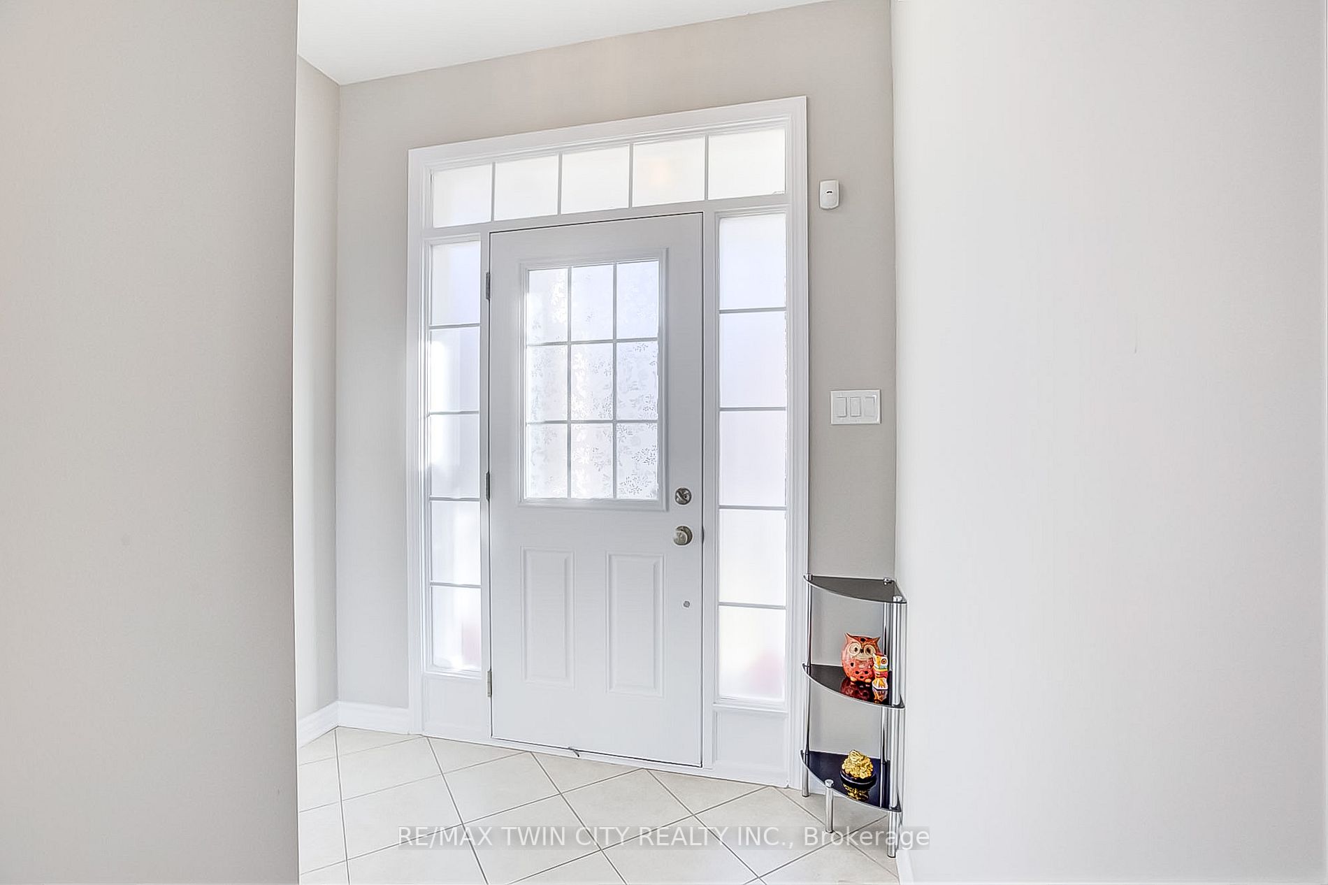 410 Grovehill Cres