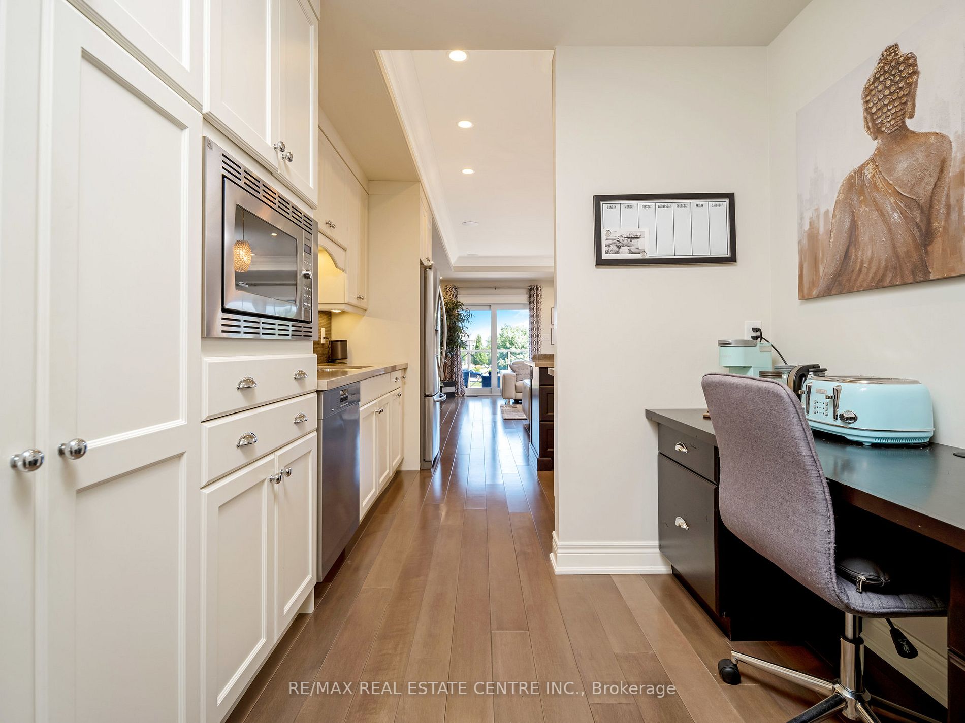 19 Lake St, #18