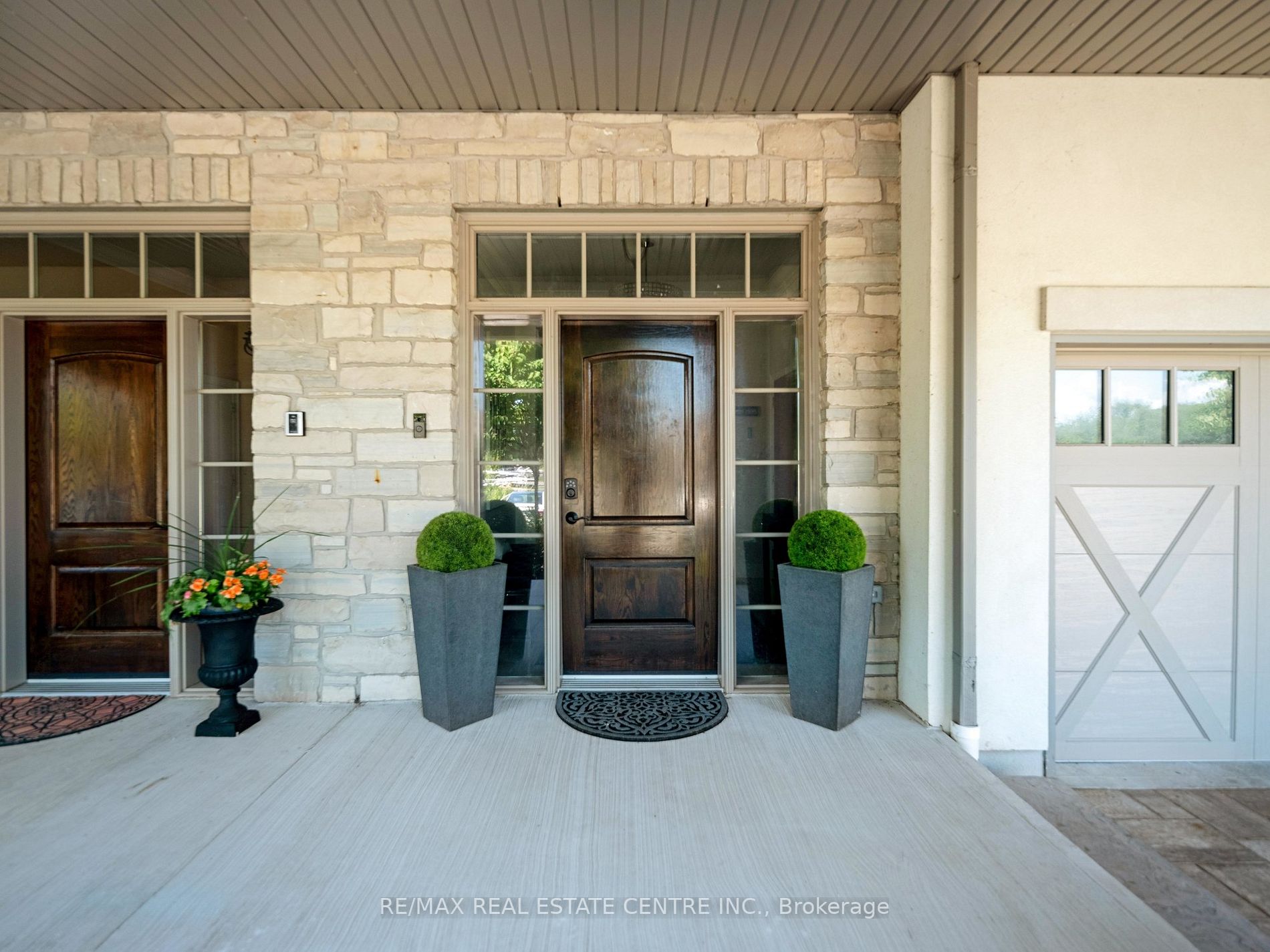 19 Lake St, #18