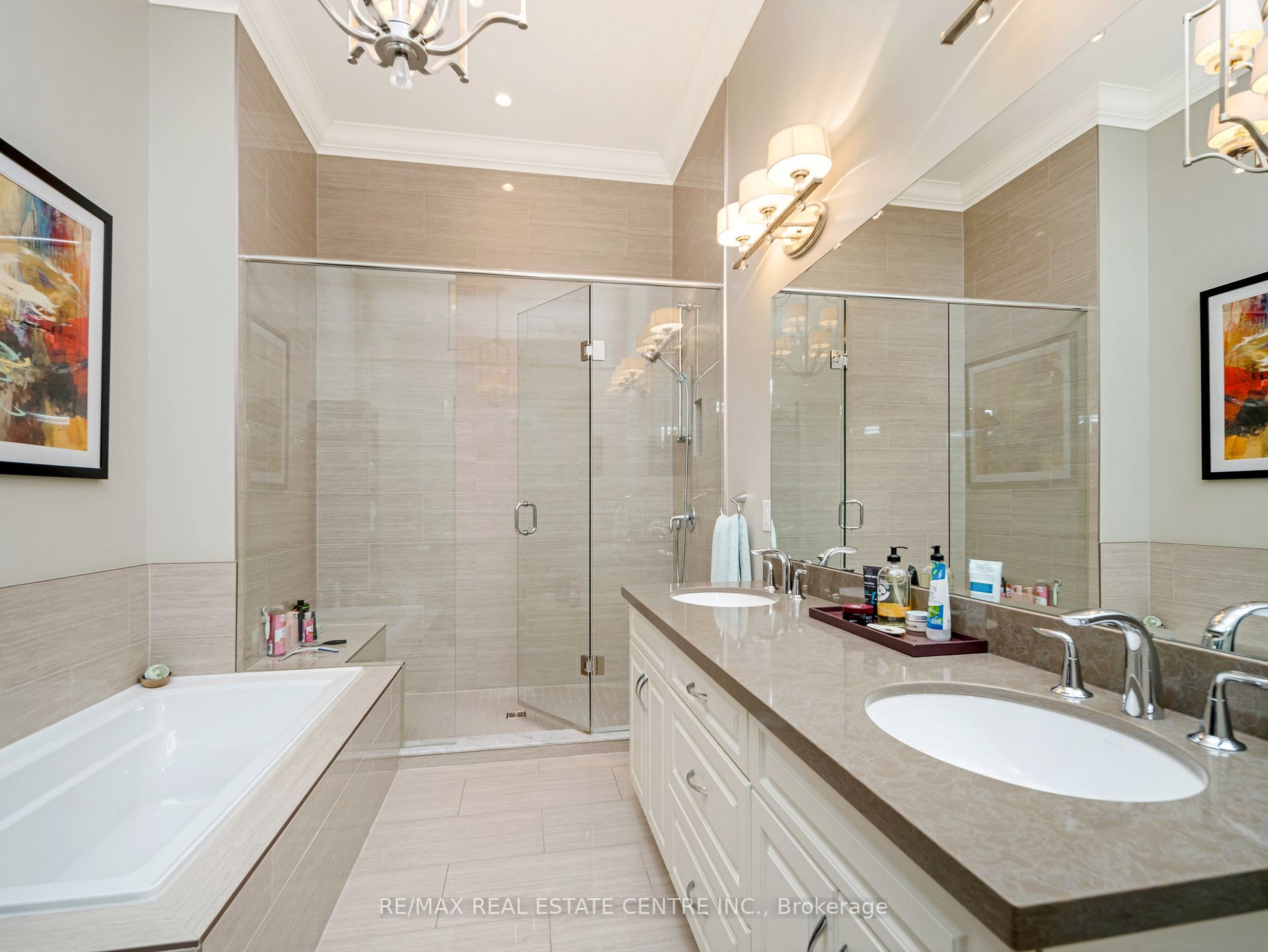 19 Lake St, #18