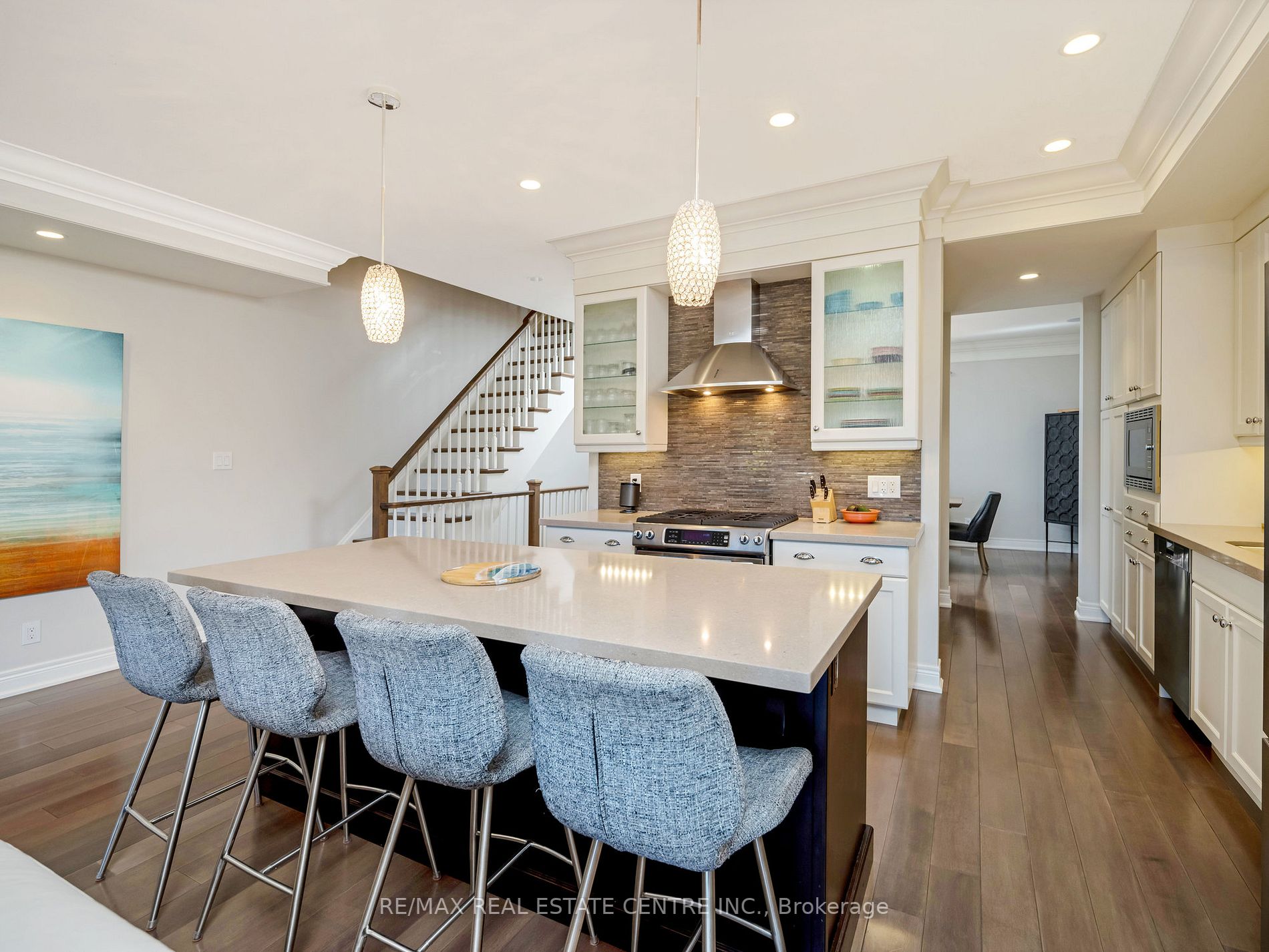 19 Lake St, #18