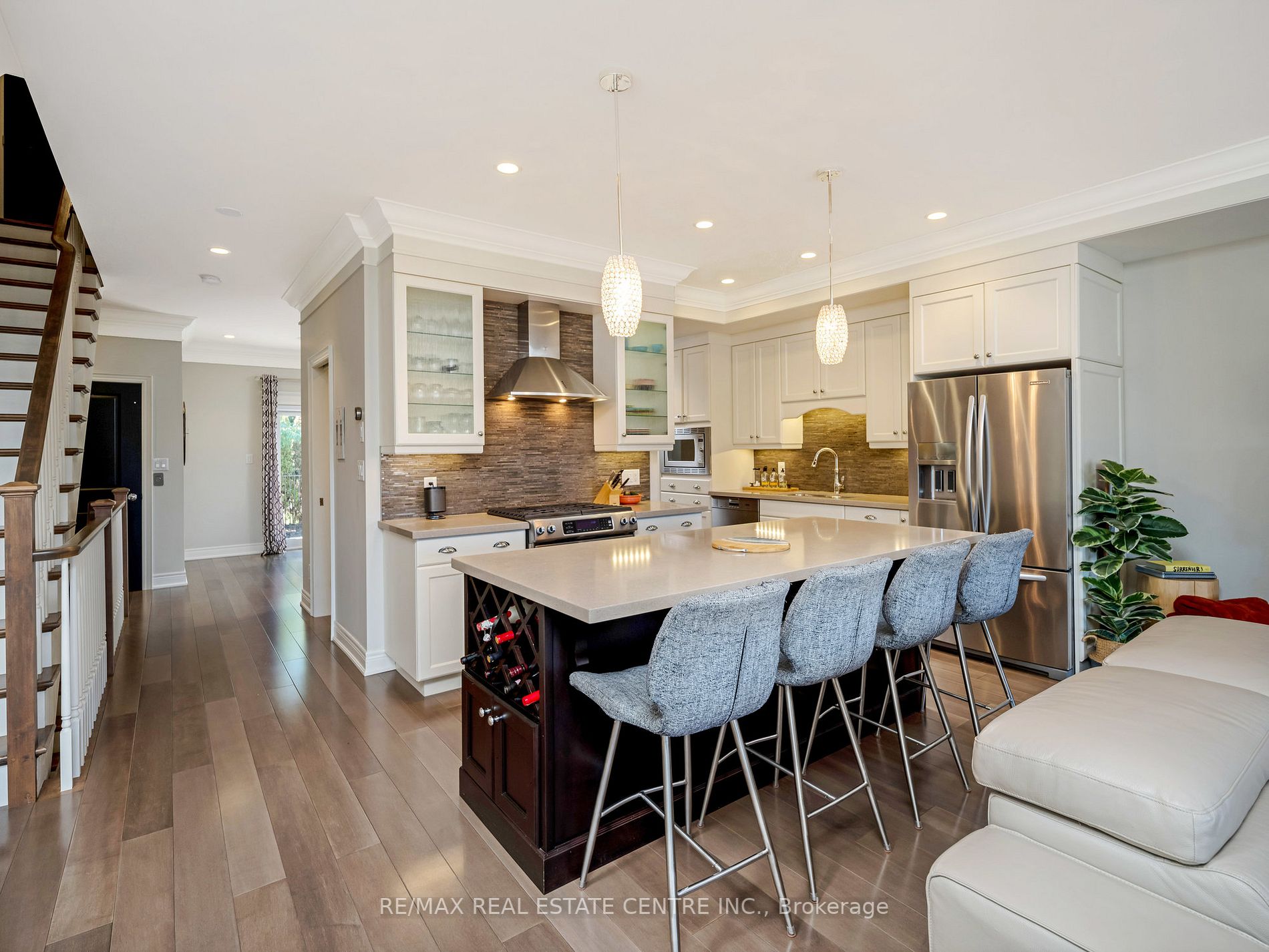 19 Lake St, #18