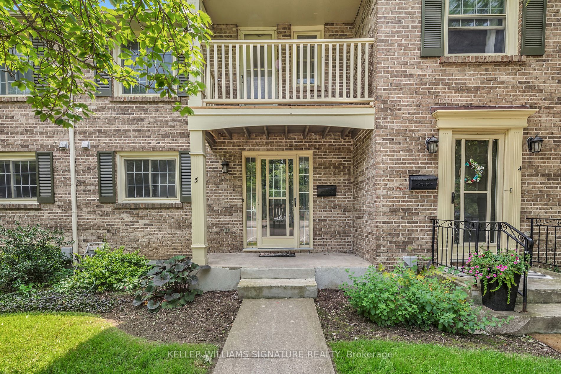 409 Vine St, #3