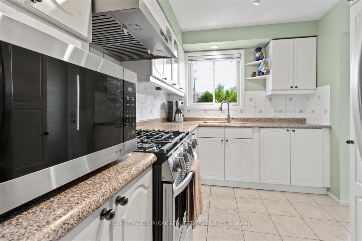 11 Colmar Pl, #2