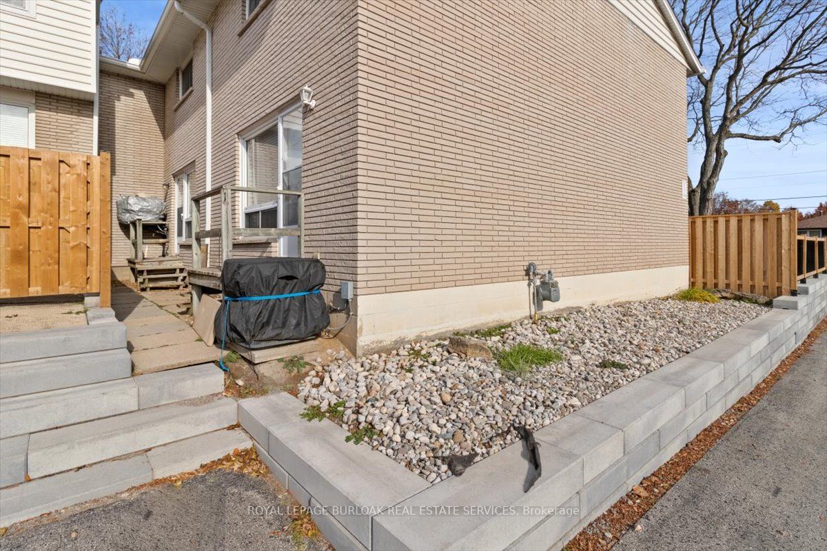 11 Colmar Pl, #2