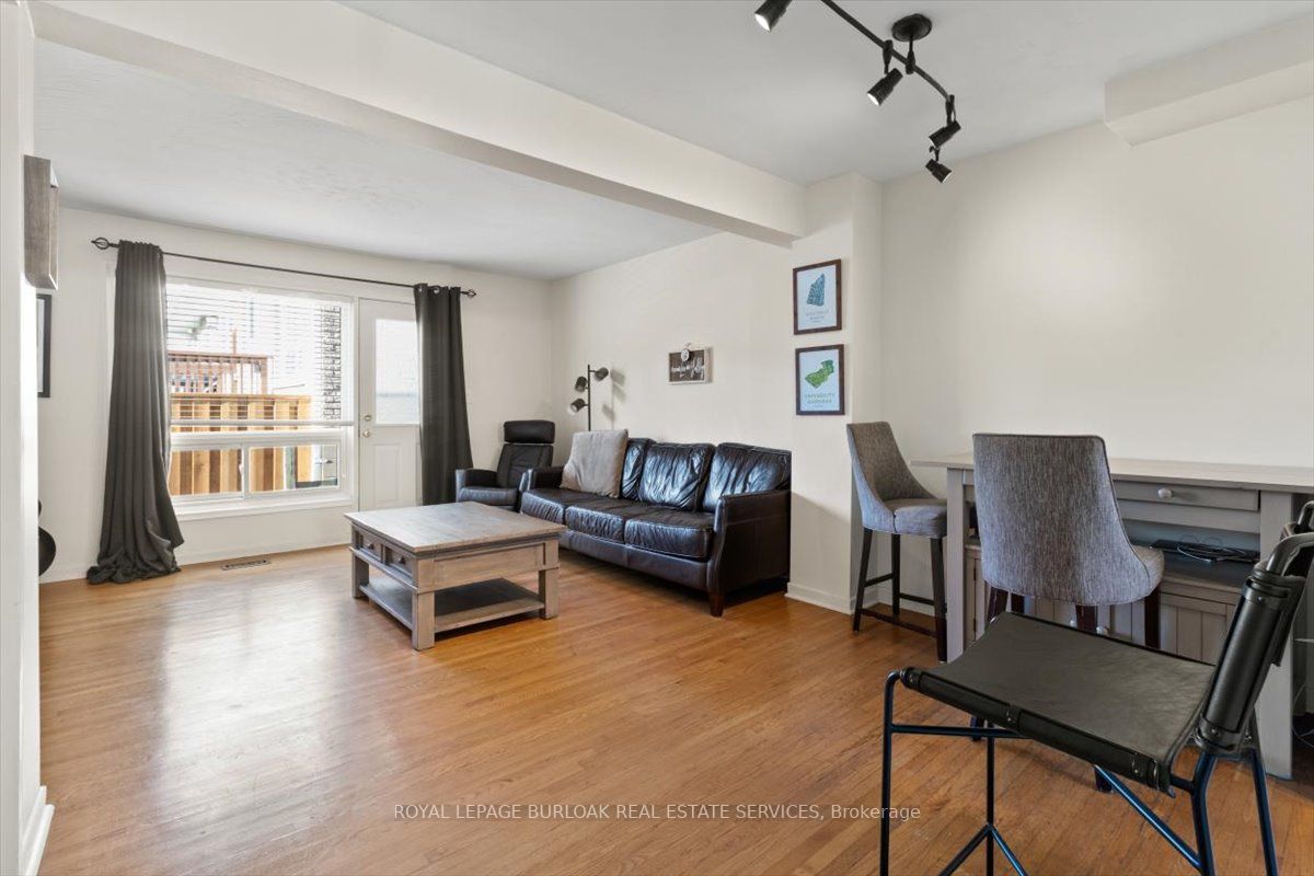 11 Colmar Pl, #2