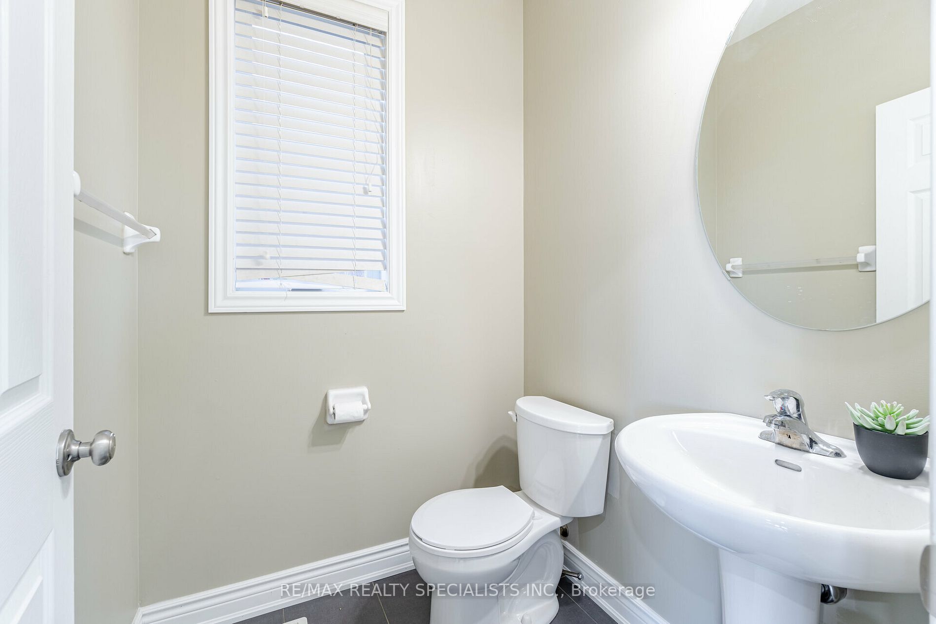 473 Avens St