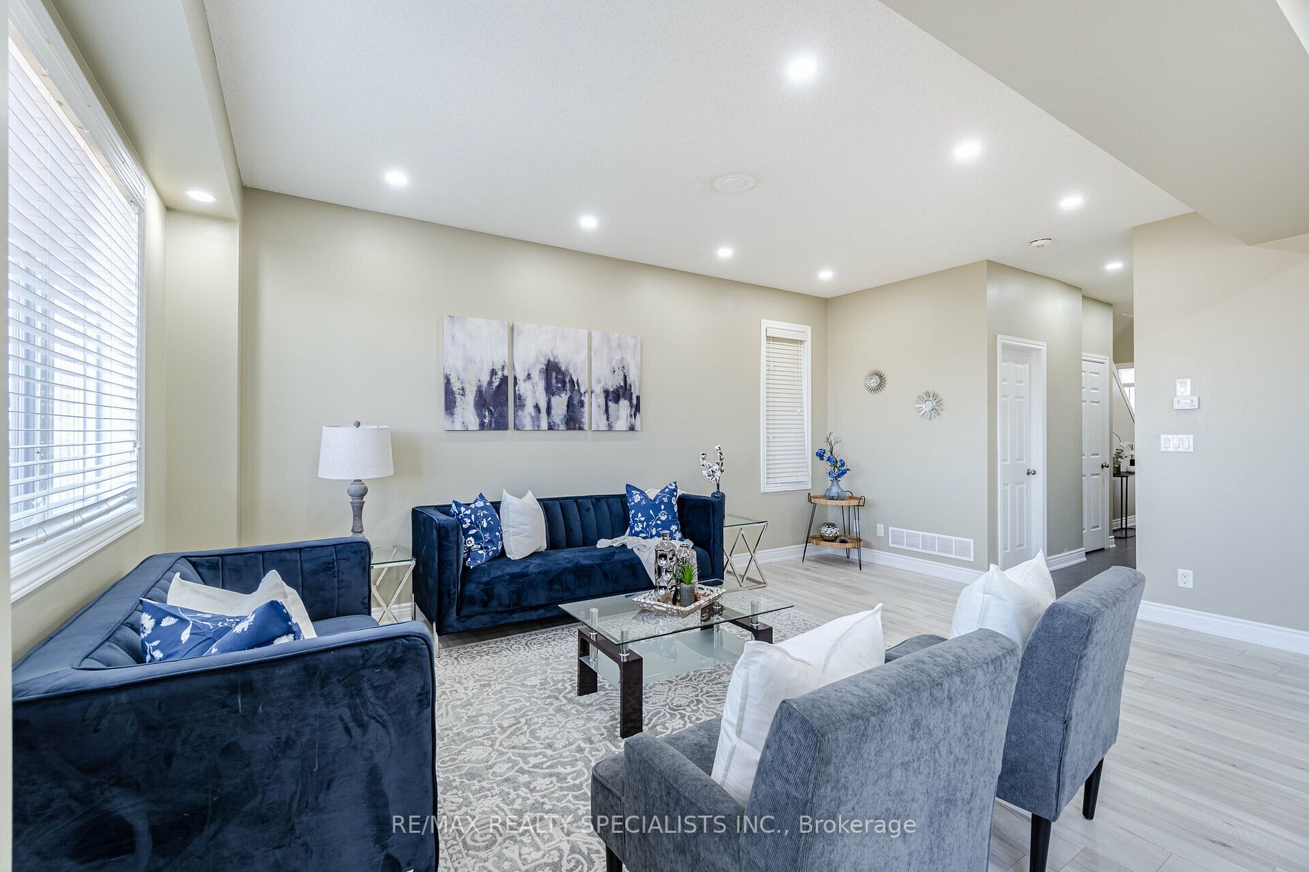 473 Avens St