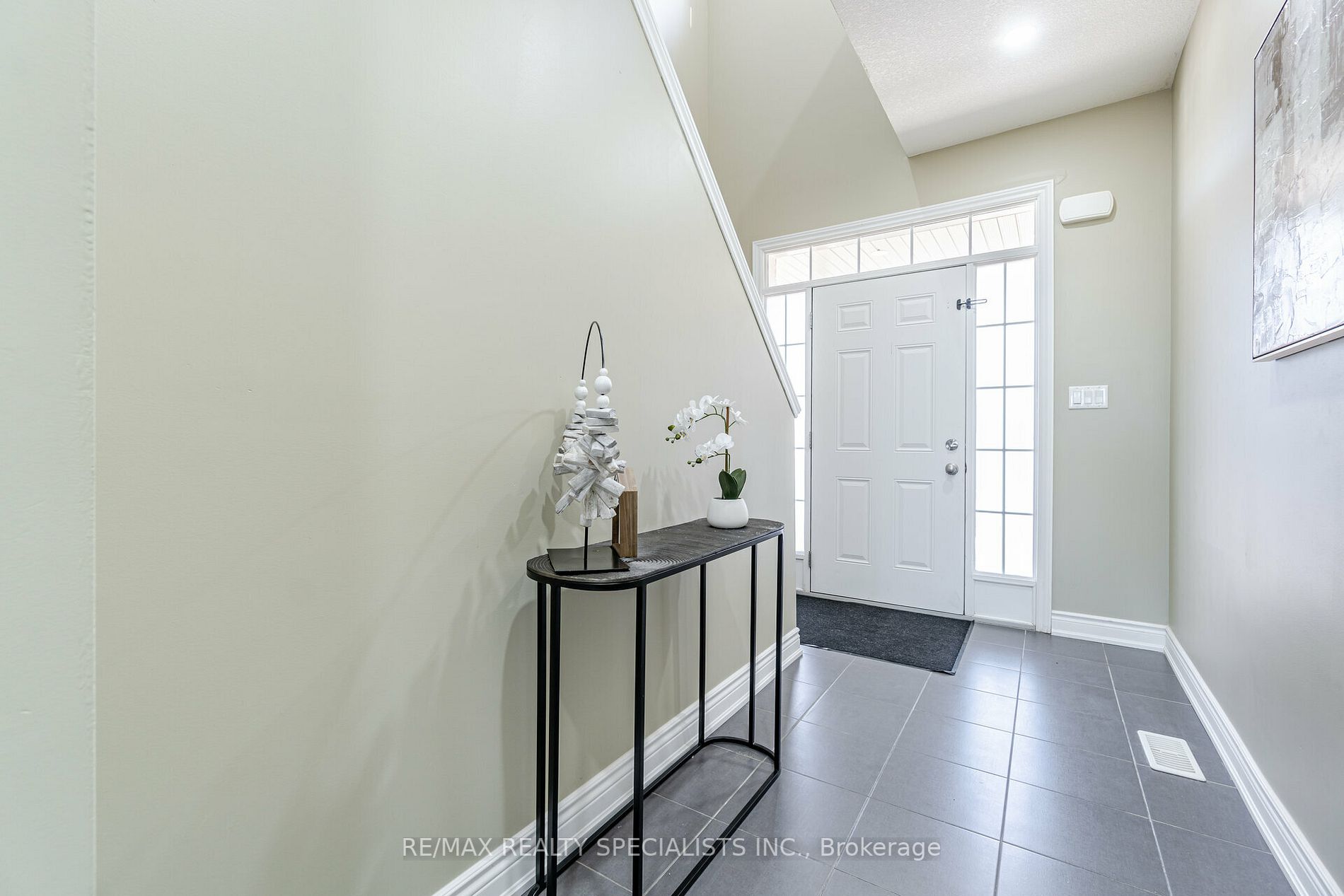 473 Avens St