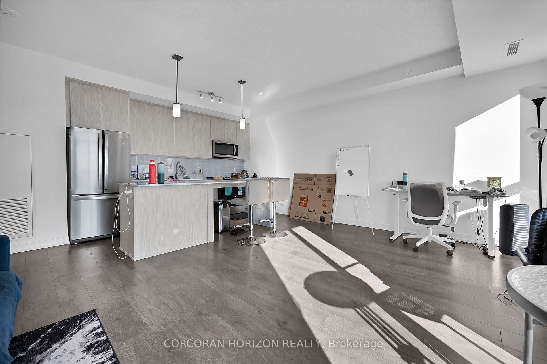 55 Duke St W, #1604