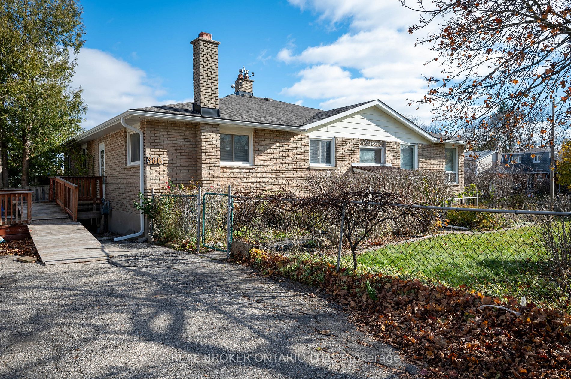 366 Westwood Dr
