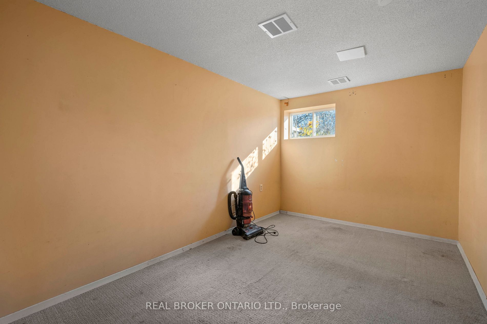 366 Westwood Dr
