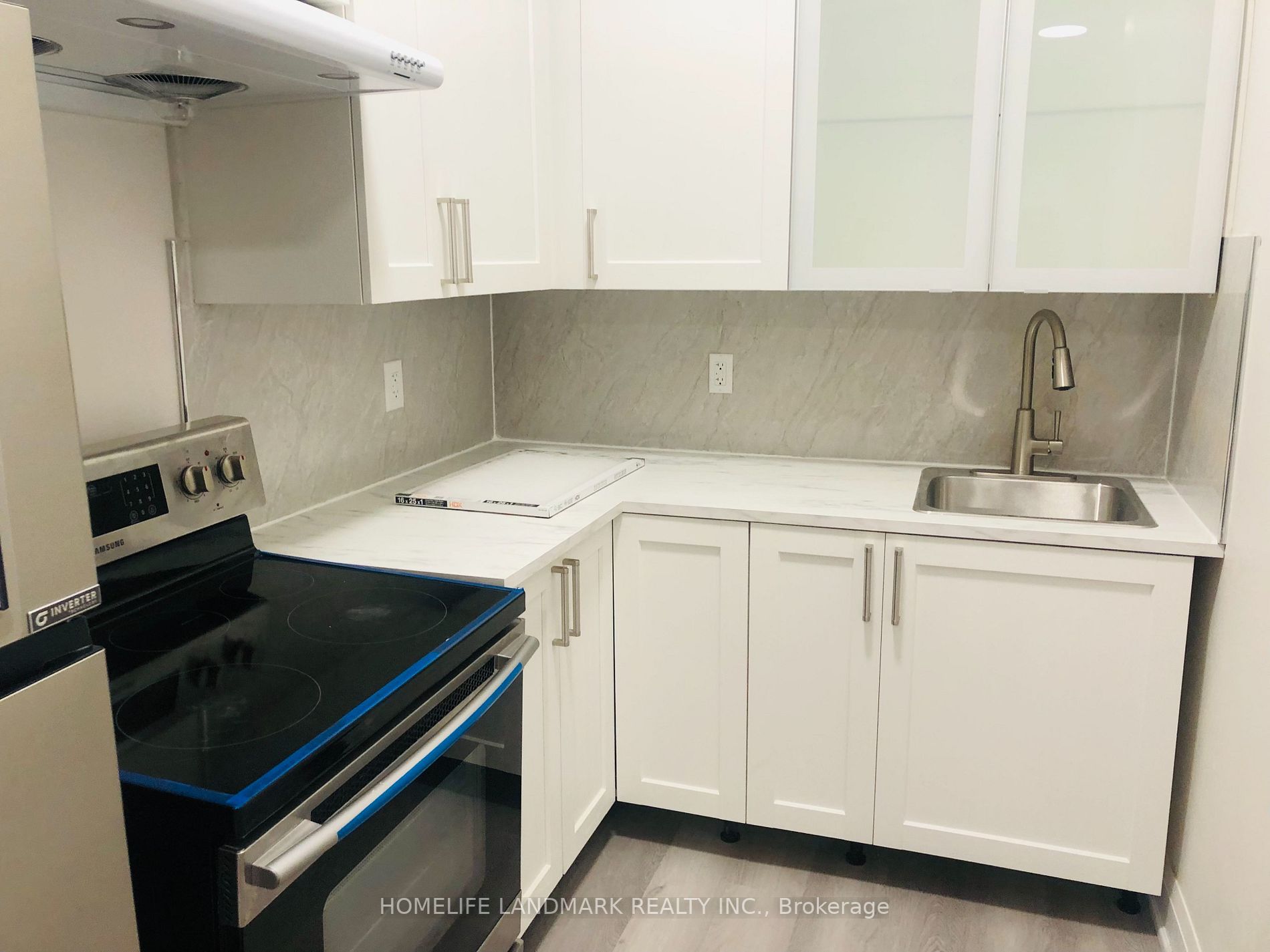24 James St, #204