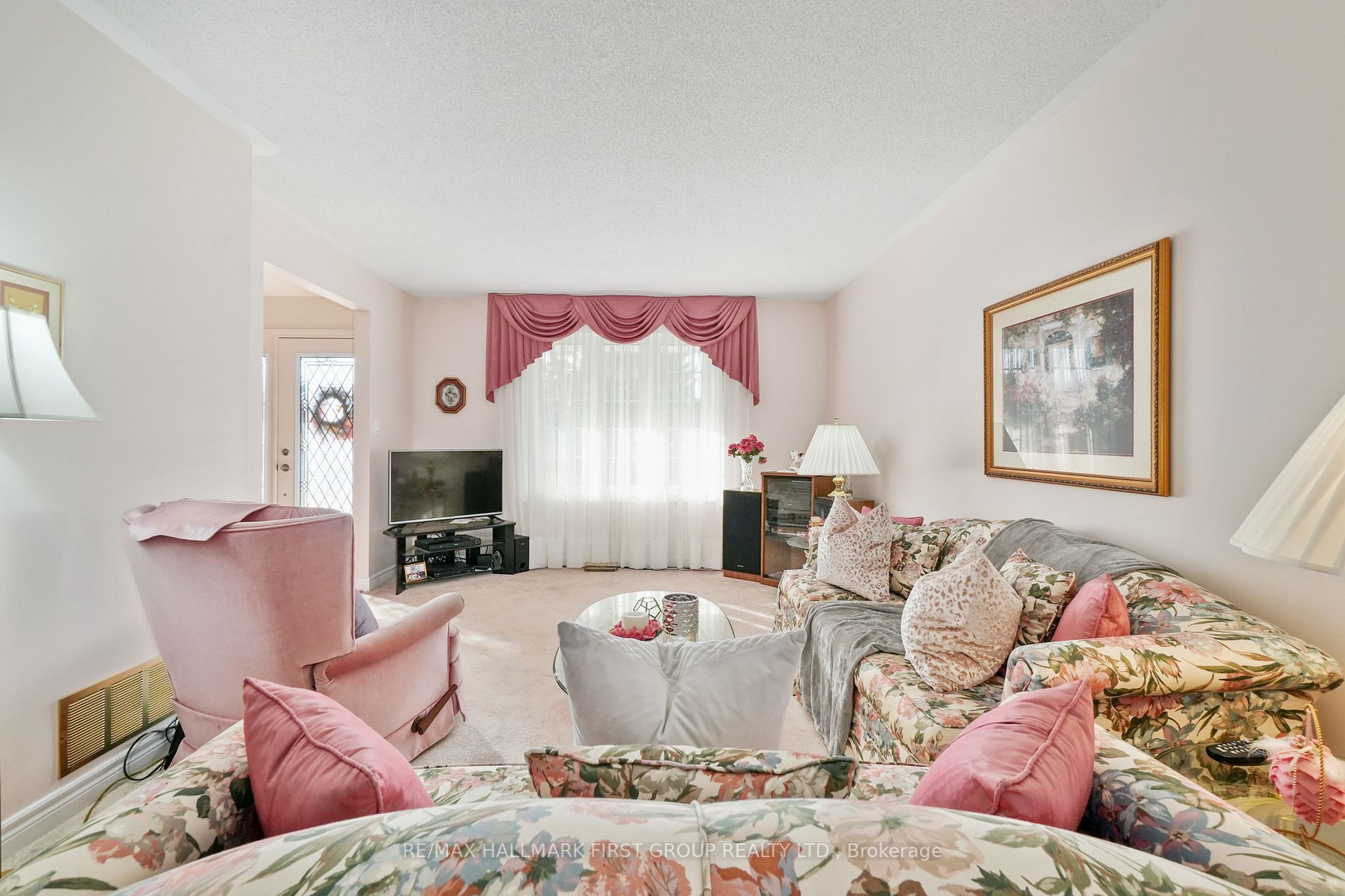21 Lockwood Dr