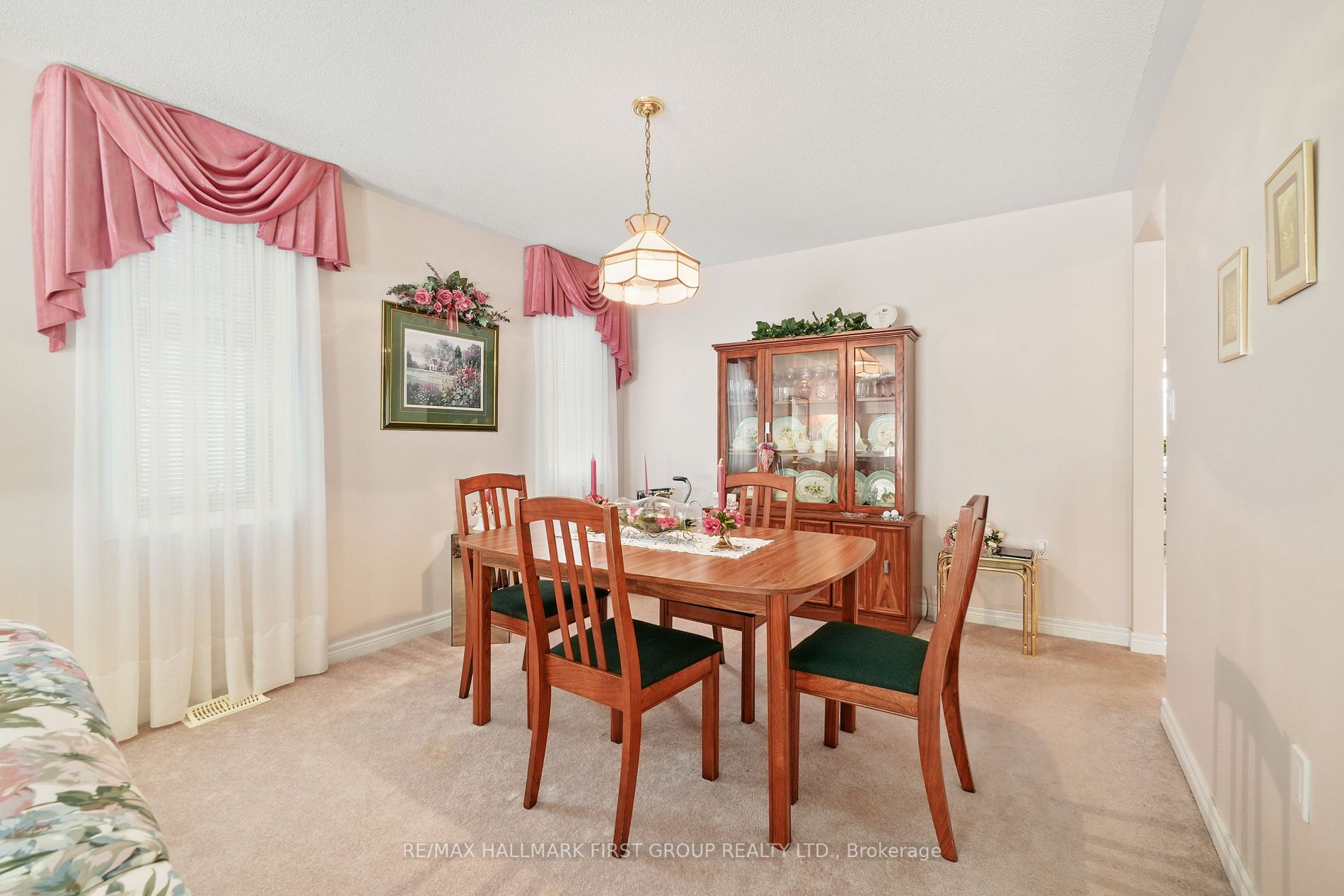 21 Lockwood Dr