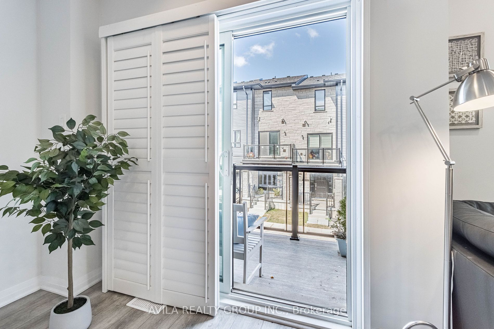 51 Sparrow Ave, #38