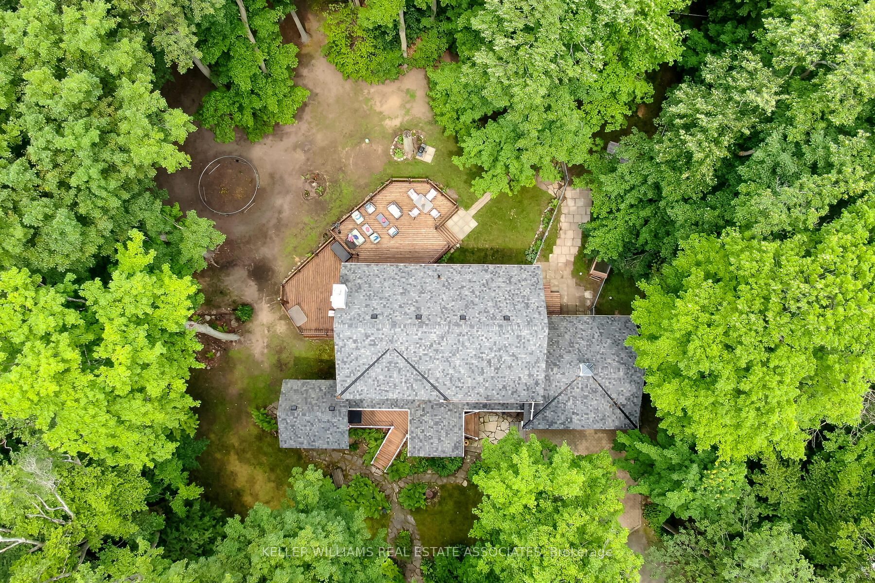 13 Erinwood Dr
