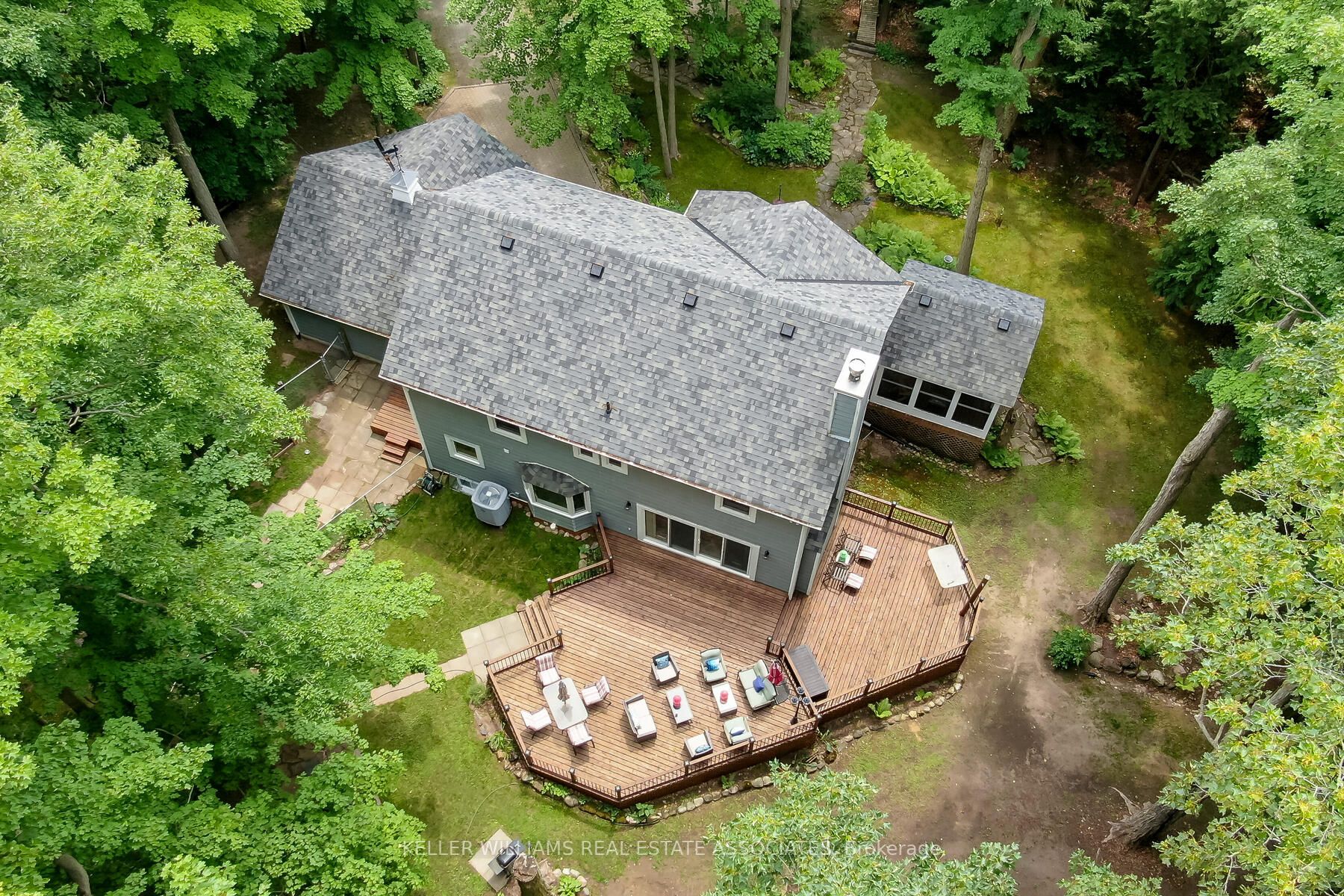 13 Erinwood Dr