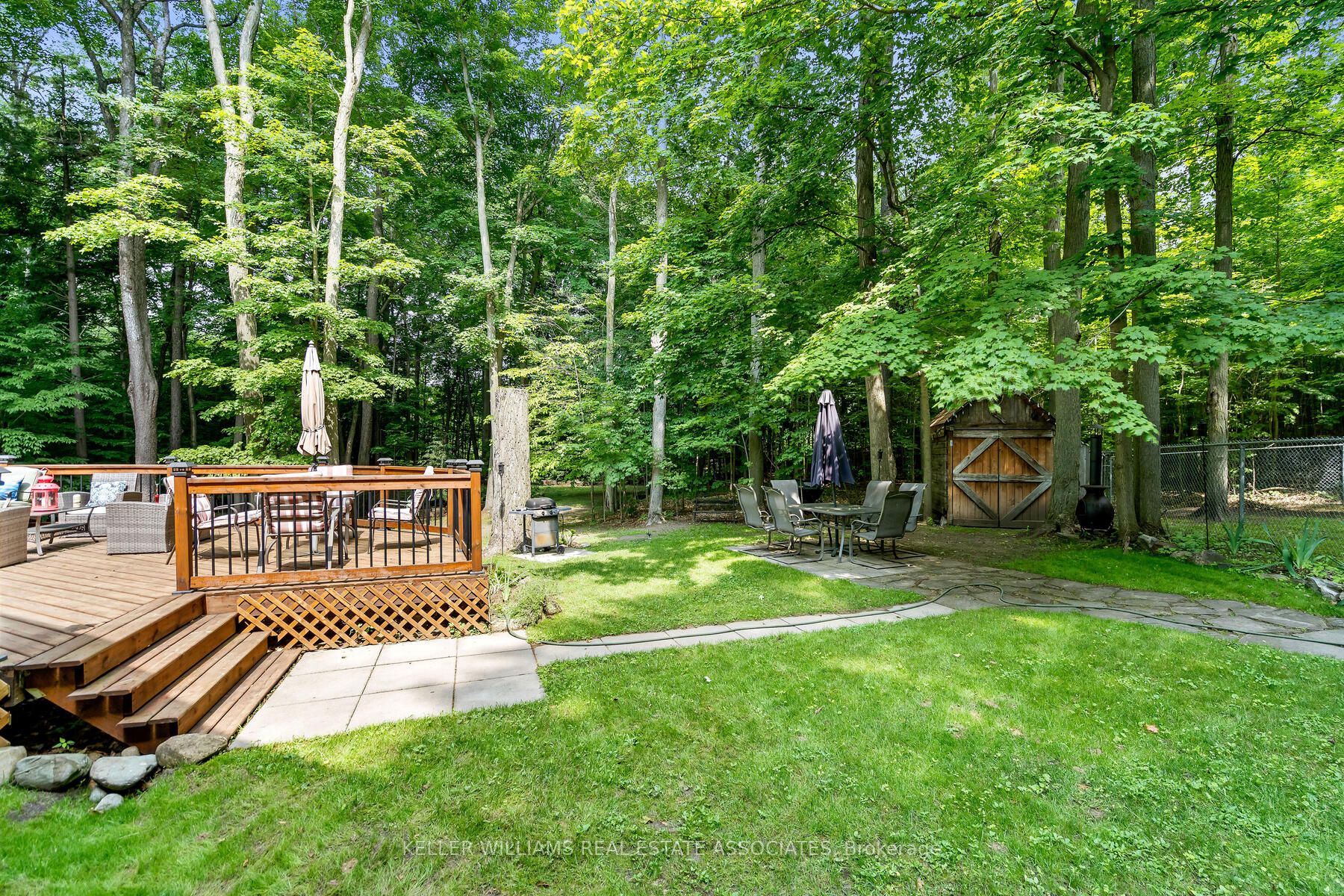 13 Erinwood Dr