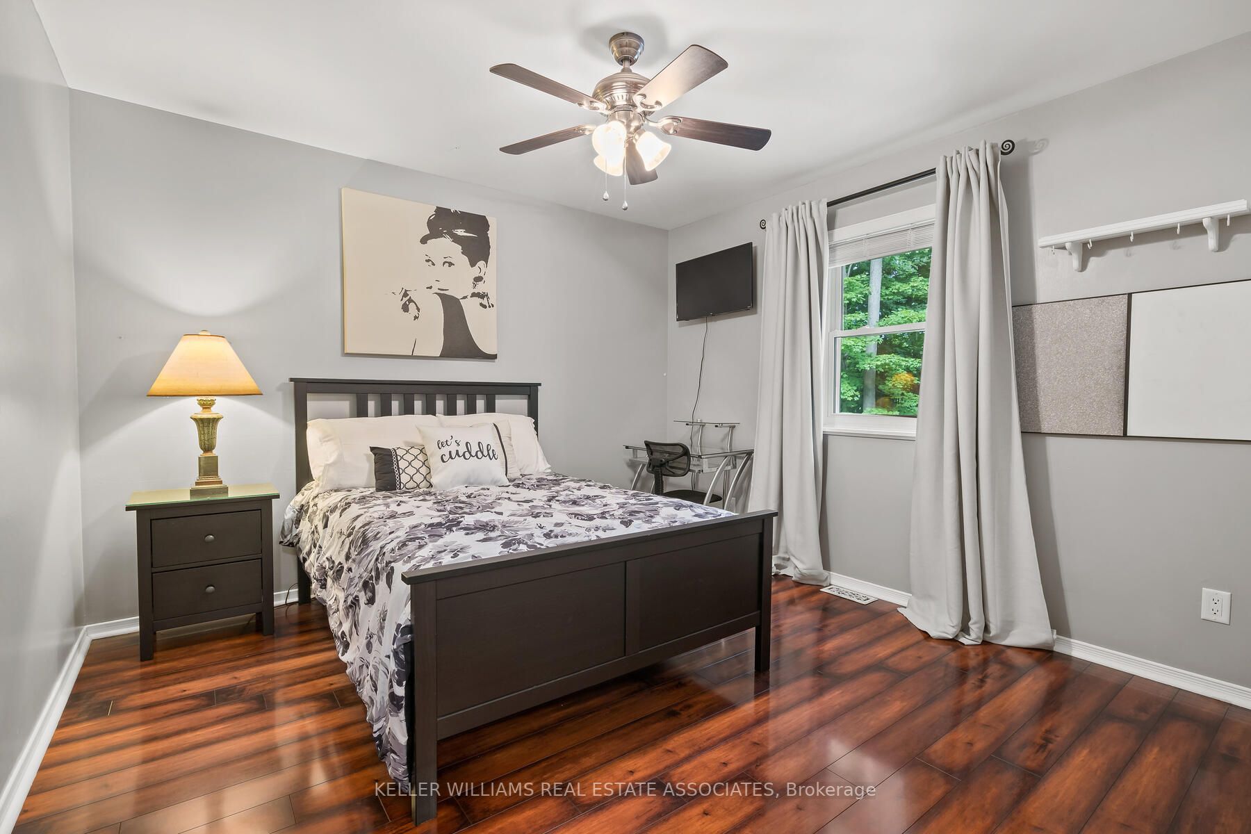 13 Erinwood Dr