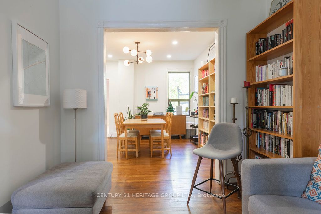 35 Francis St