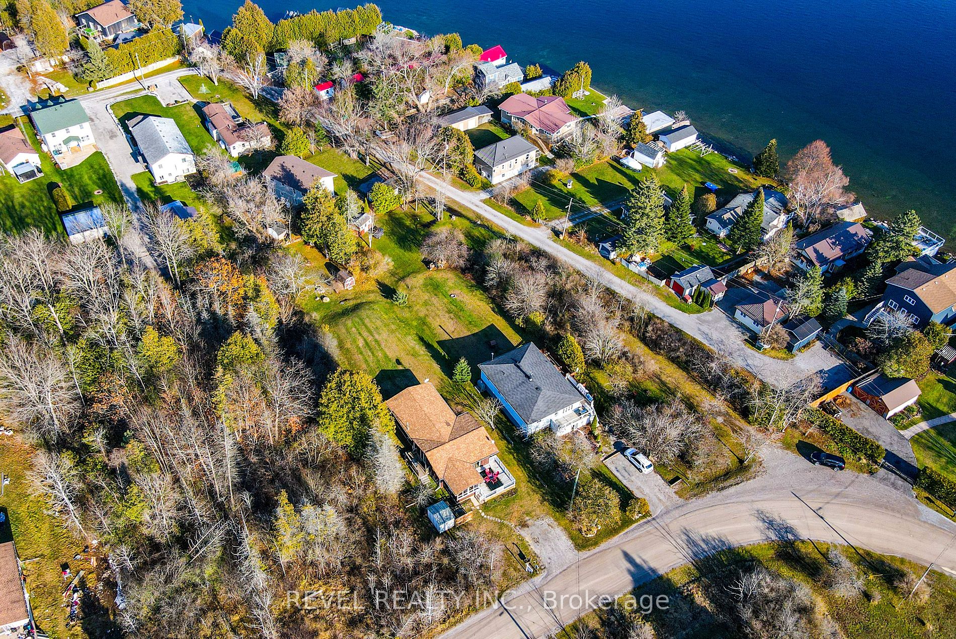 25 Lakeview Cottage Rd