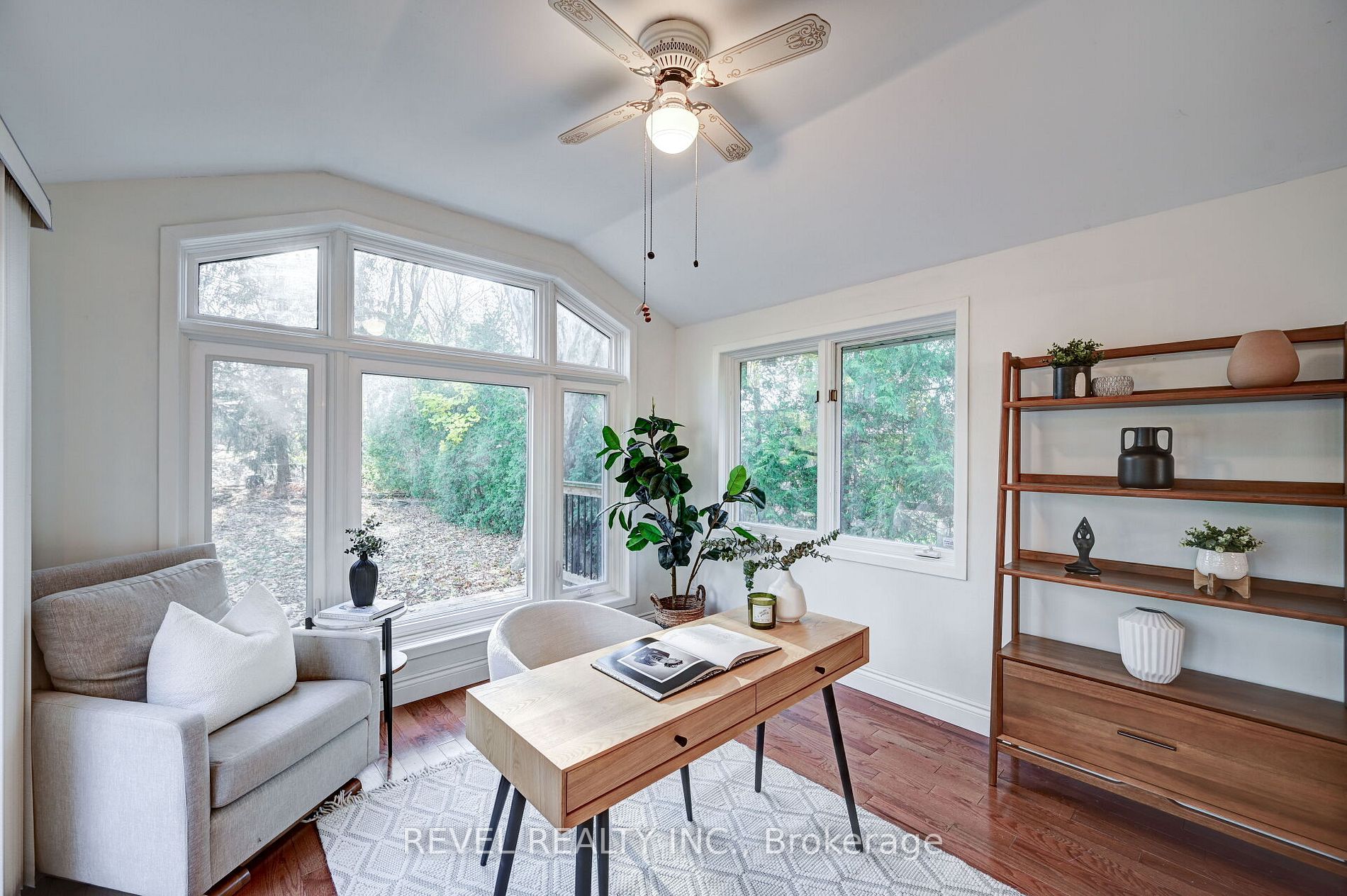 3 Dundana Ave