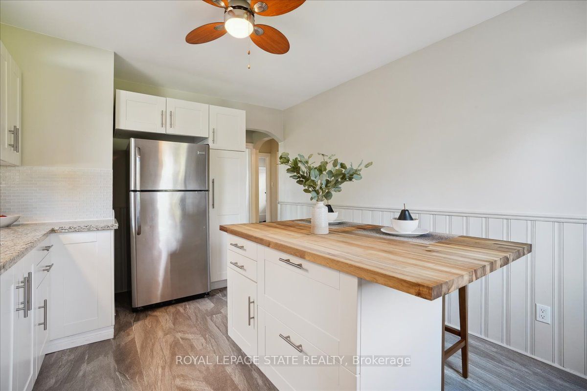 56 Uplands Ave