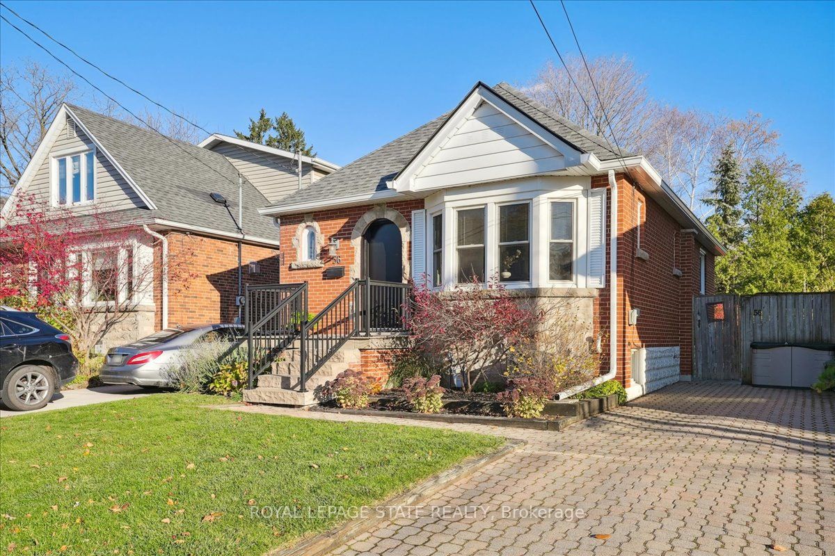 56 Uplands Ave