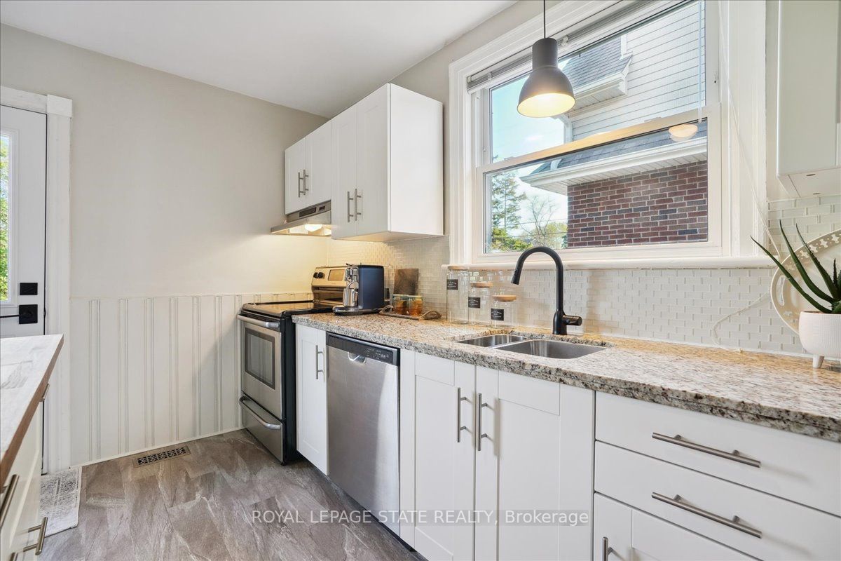 56 Uplands Ave