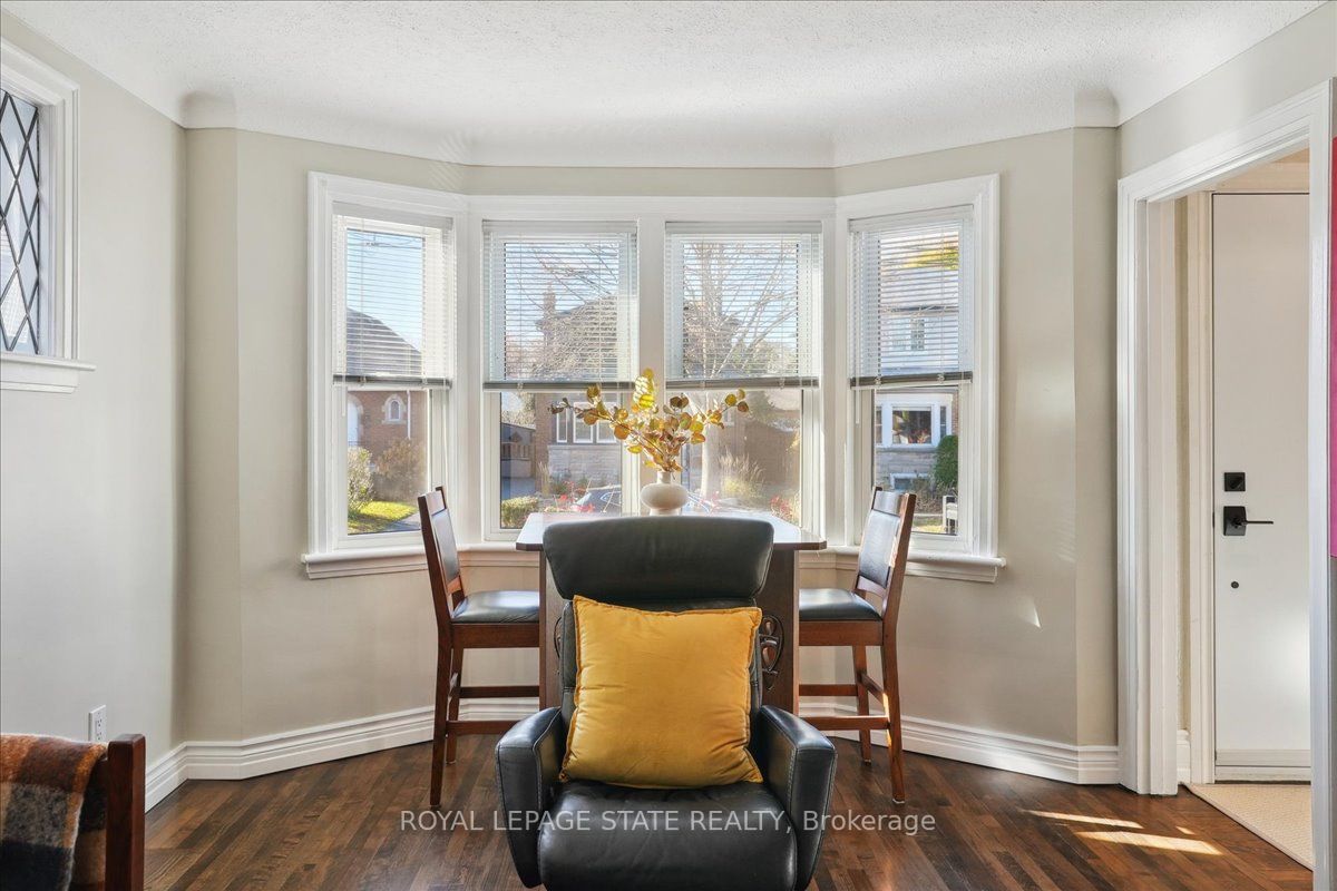 56 Uplands Ave