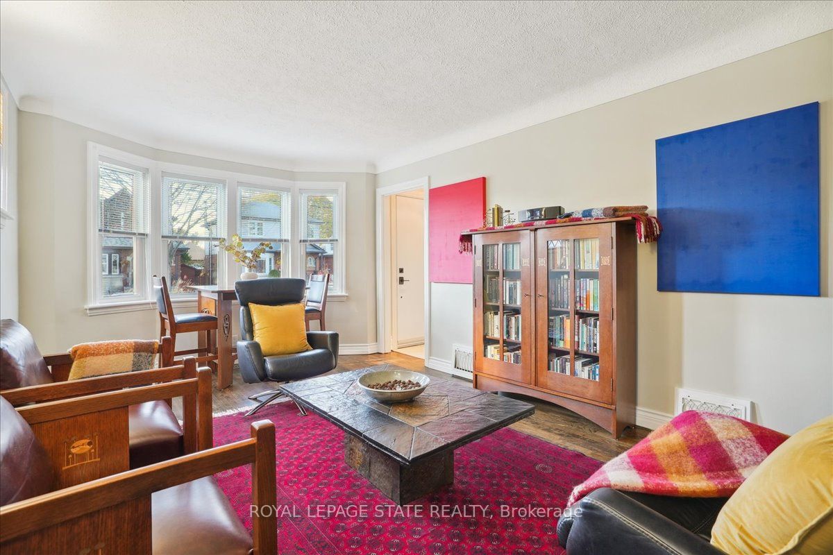 56 Uplands Ave