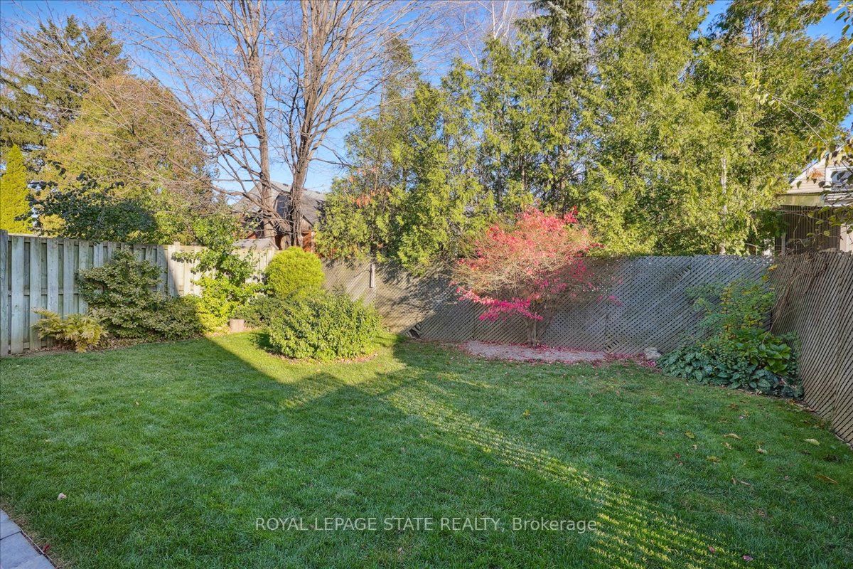 56 Uplands Ave