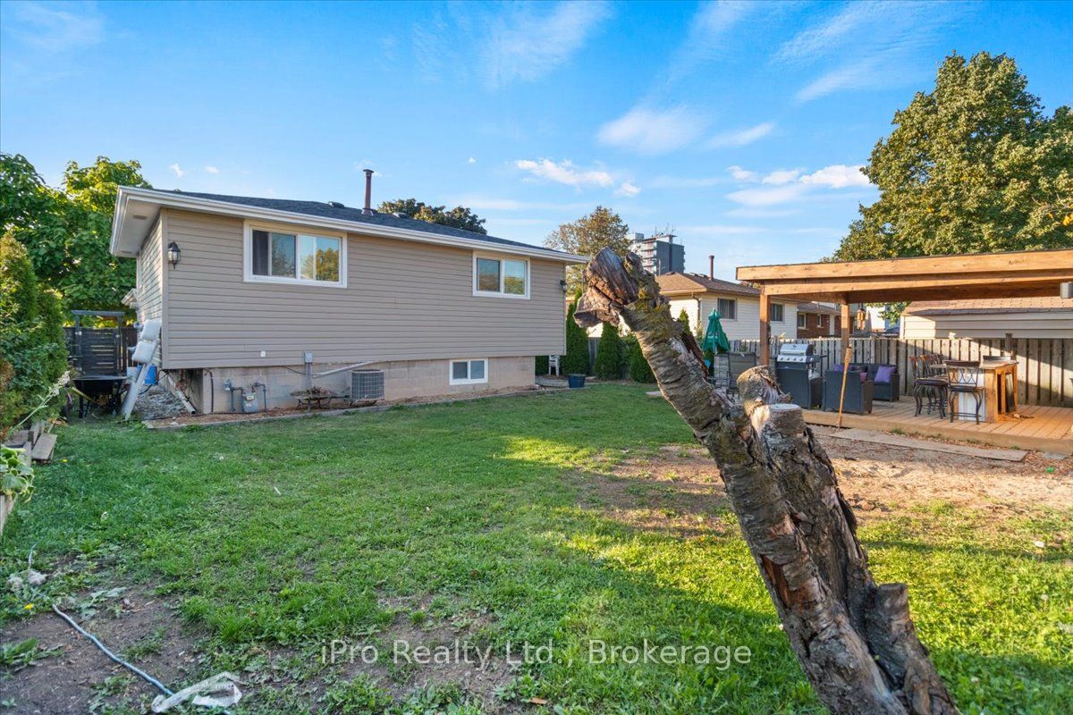 891 Upper Sherman Ave