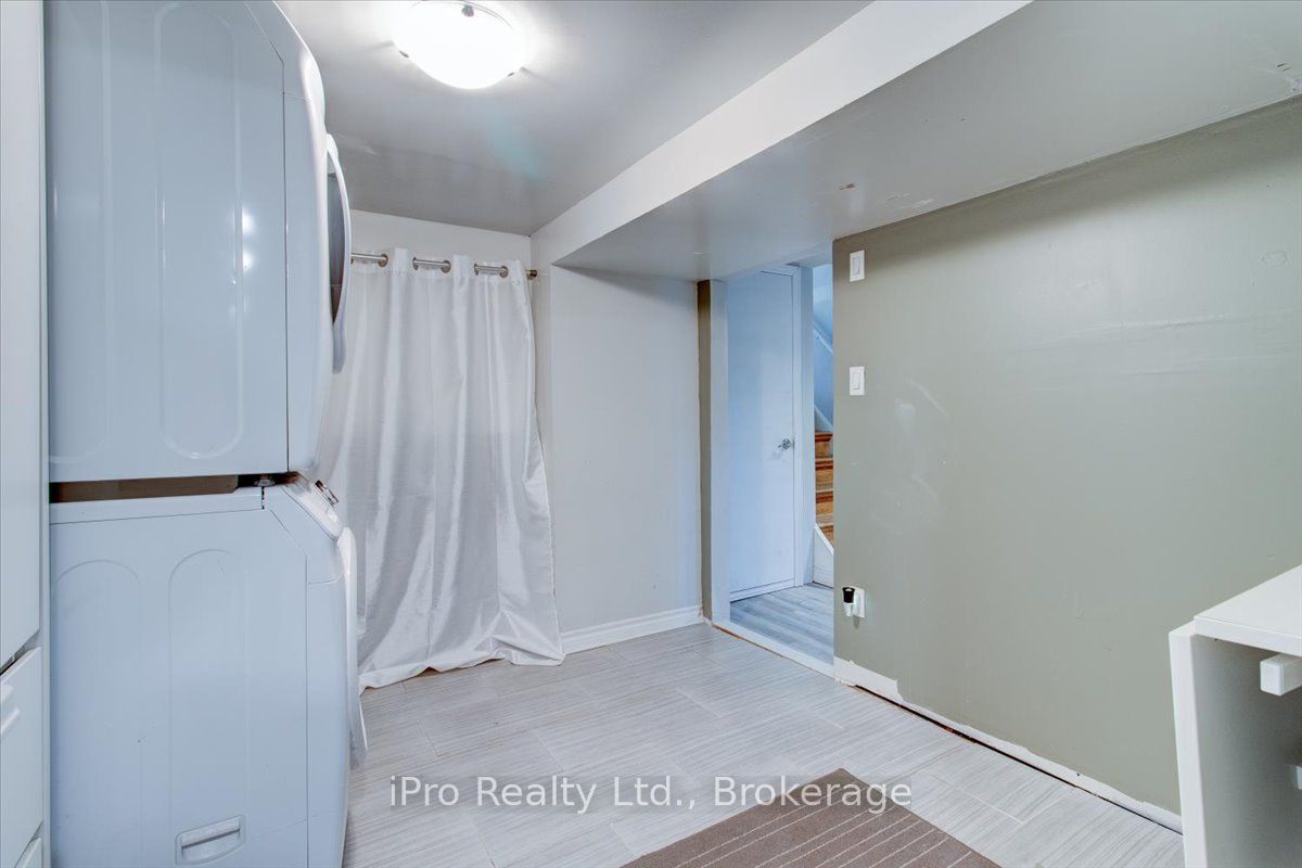 891 Upper Sherman Ave