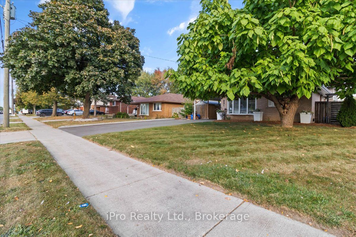 891 Upper Sherman Ave