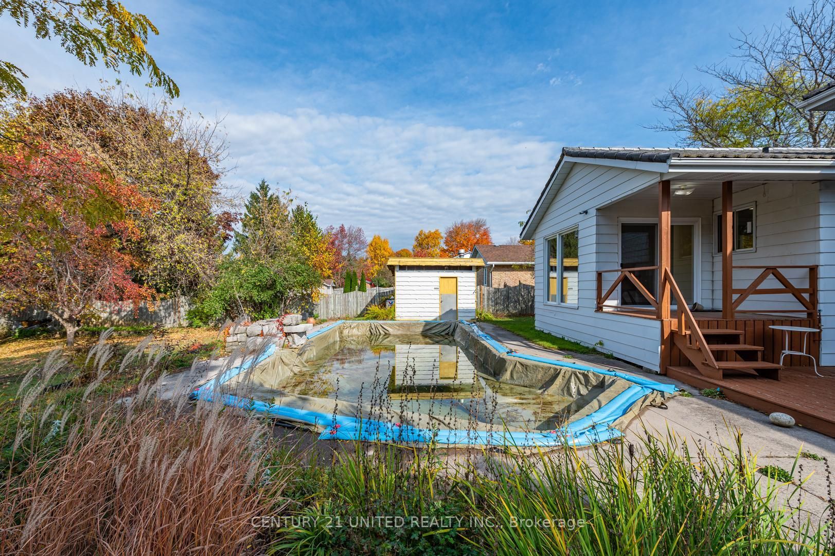 1581 Champlain Dr
