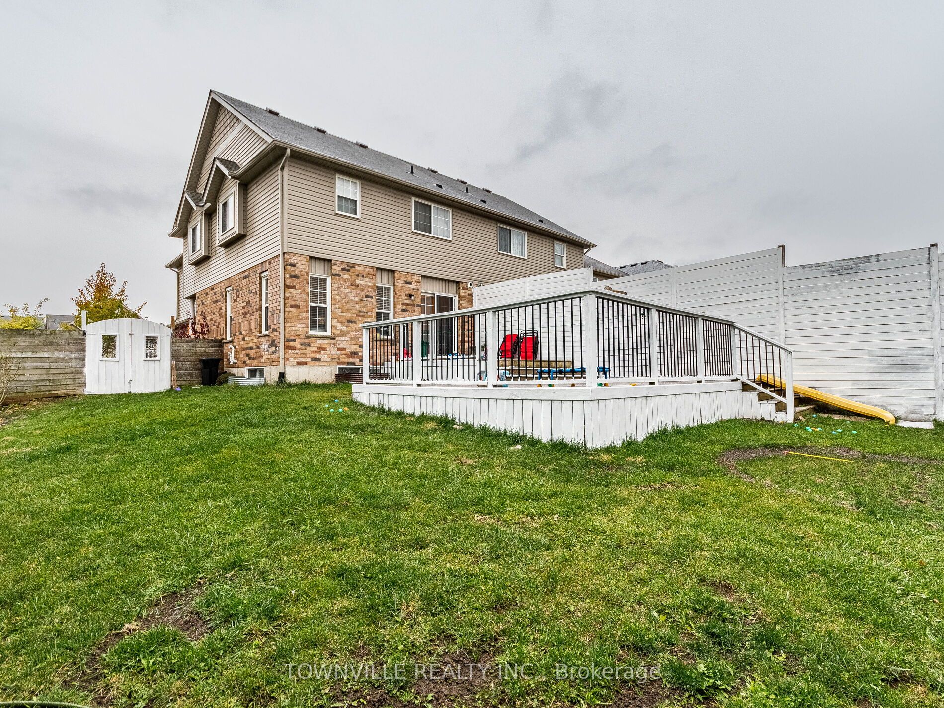 4 Seabrook Dr