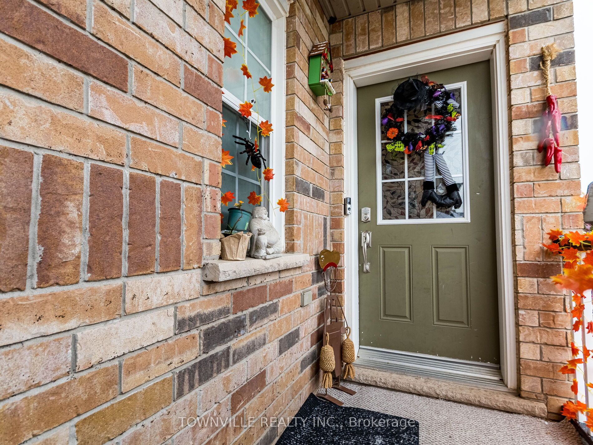 4 Seabrook Dr