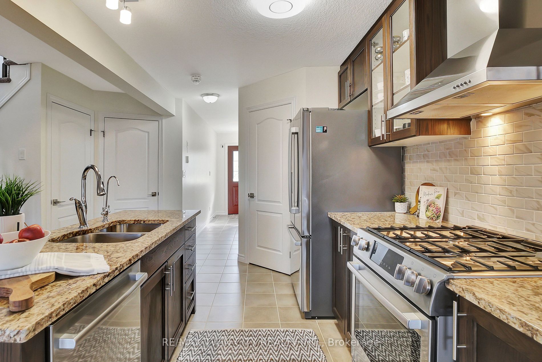 234 Moorlands Cres