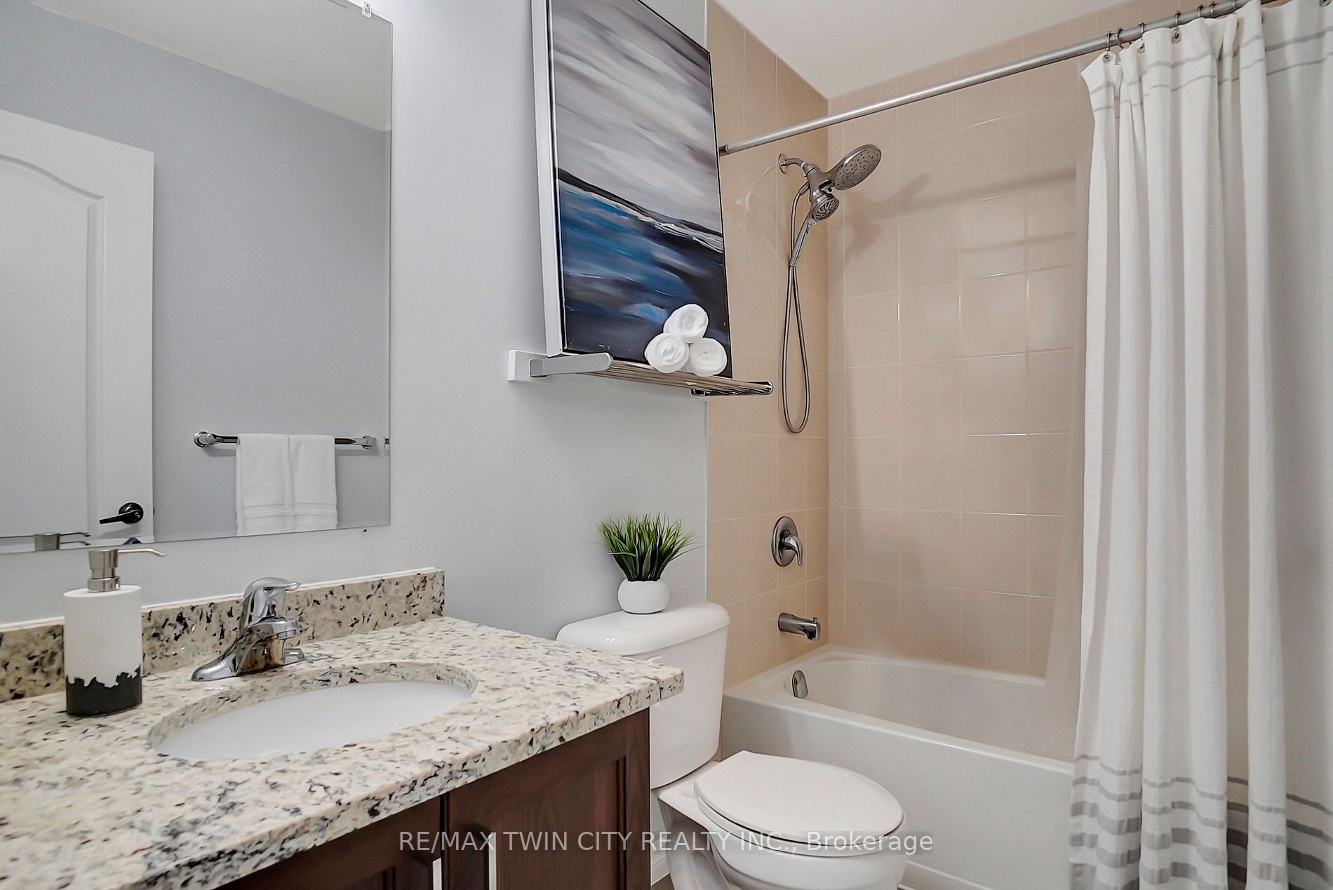 234 Moorlands Cres
