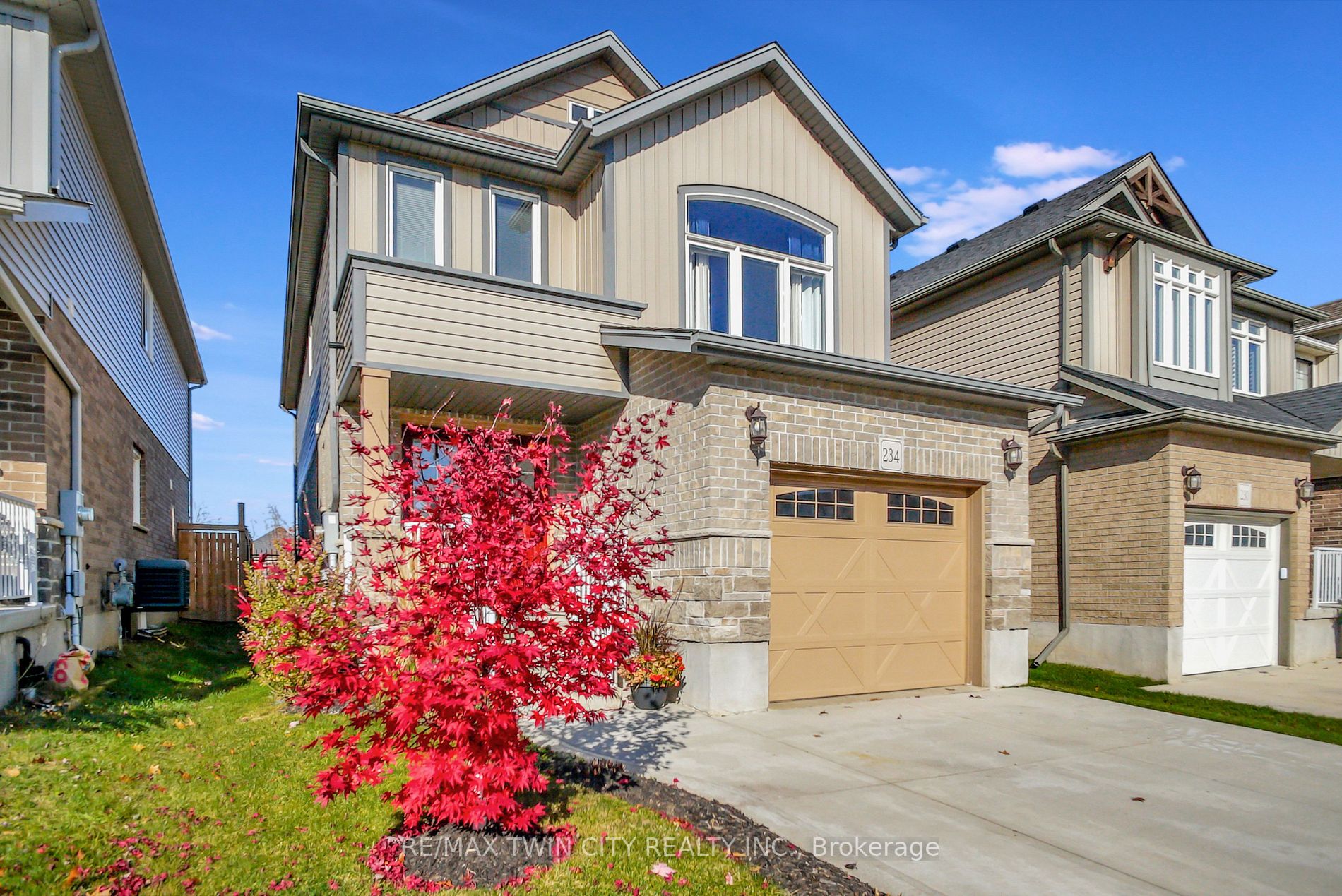 234 Moorlands Cres