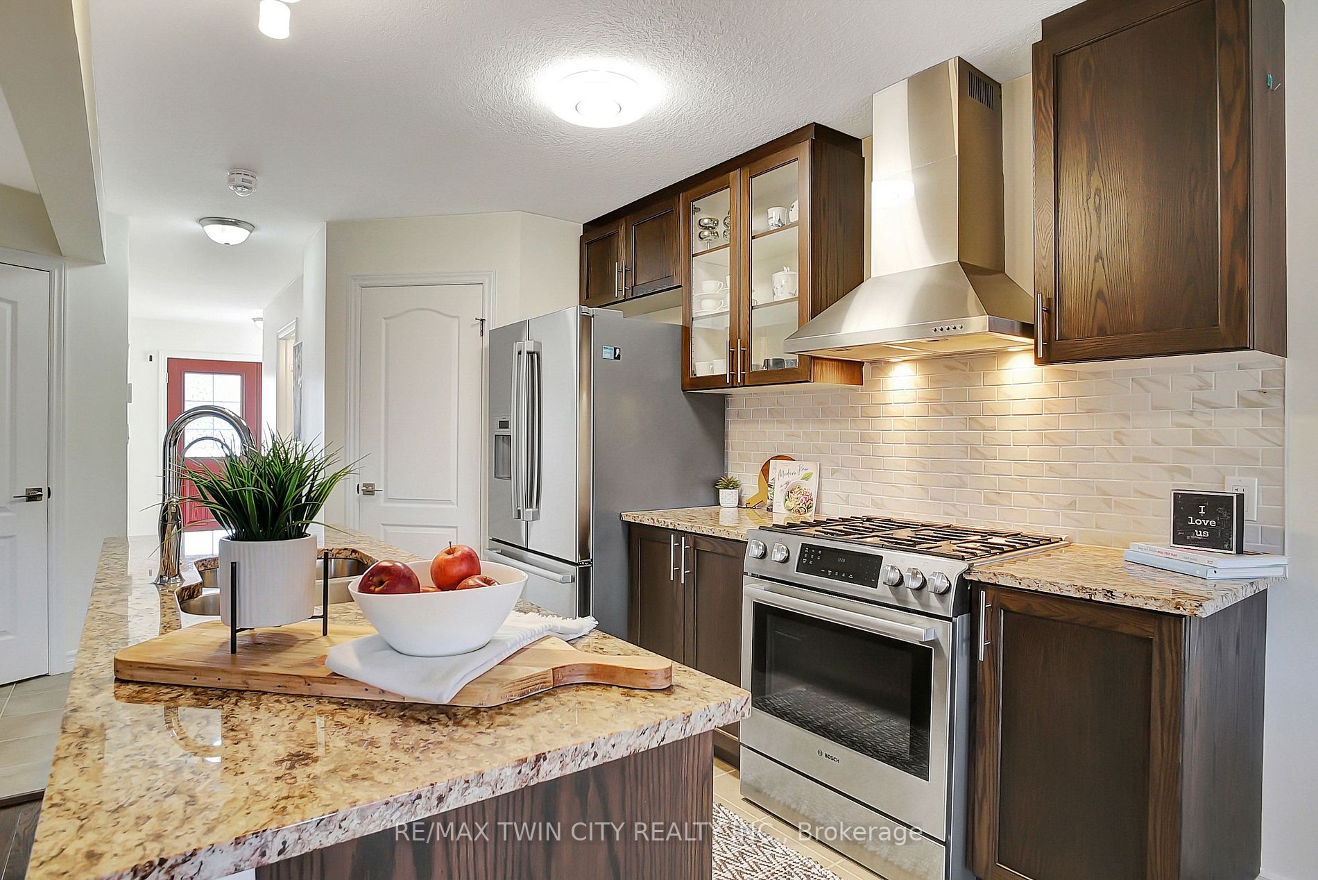 234 Moorlands Cres