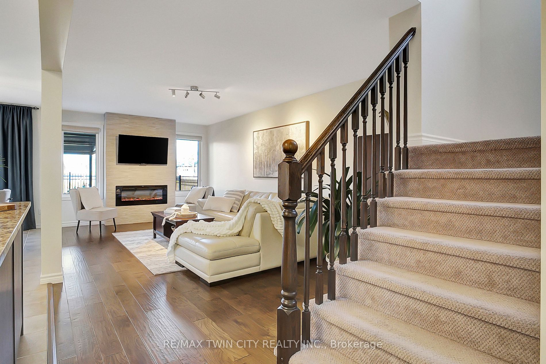234 Moorlands Cres