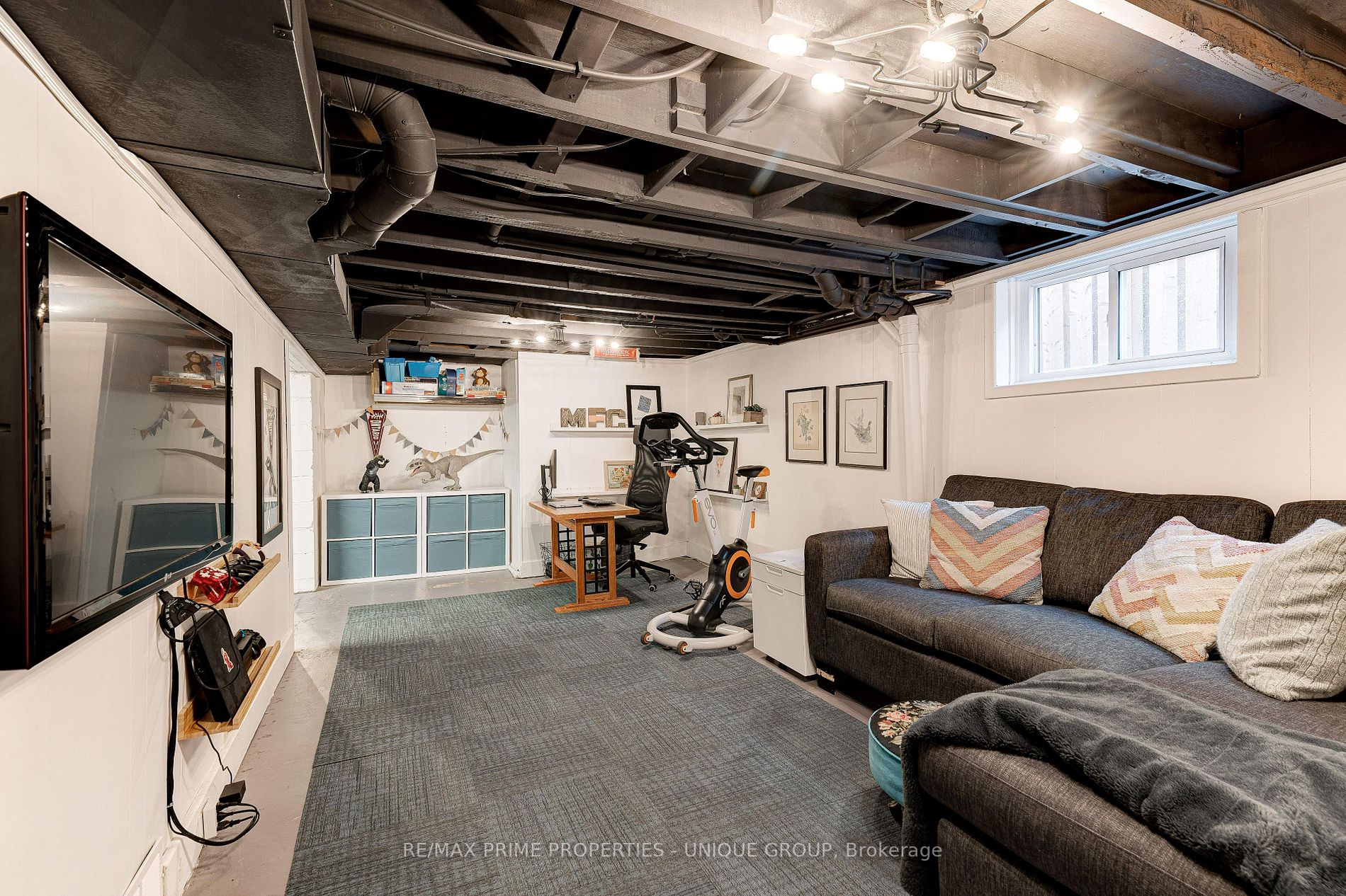 57 Berry Ave