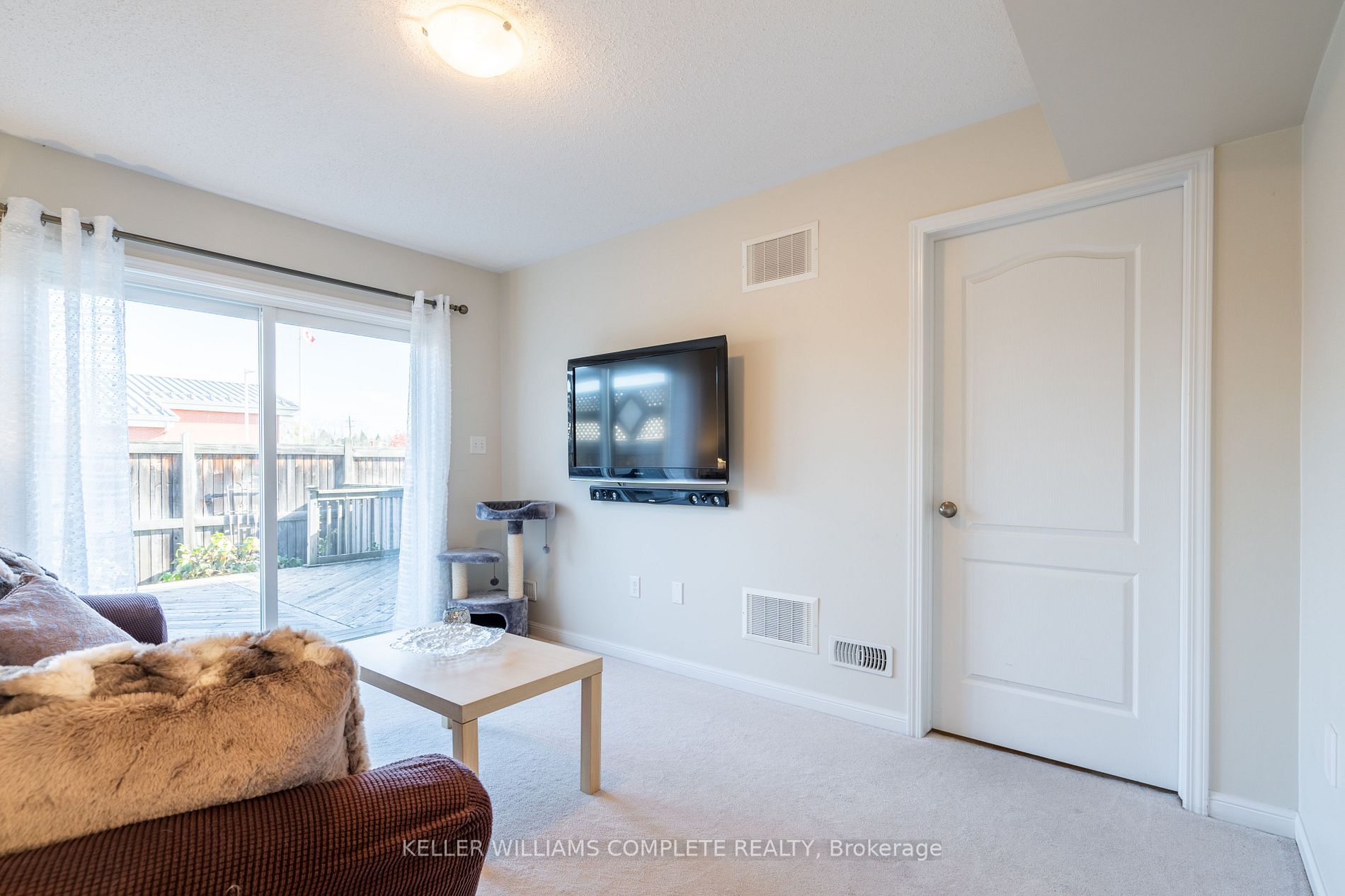 33 Hepworth Cres