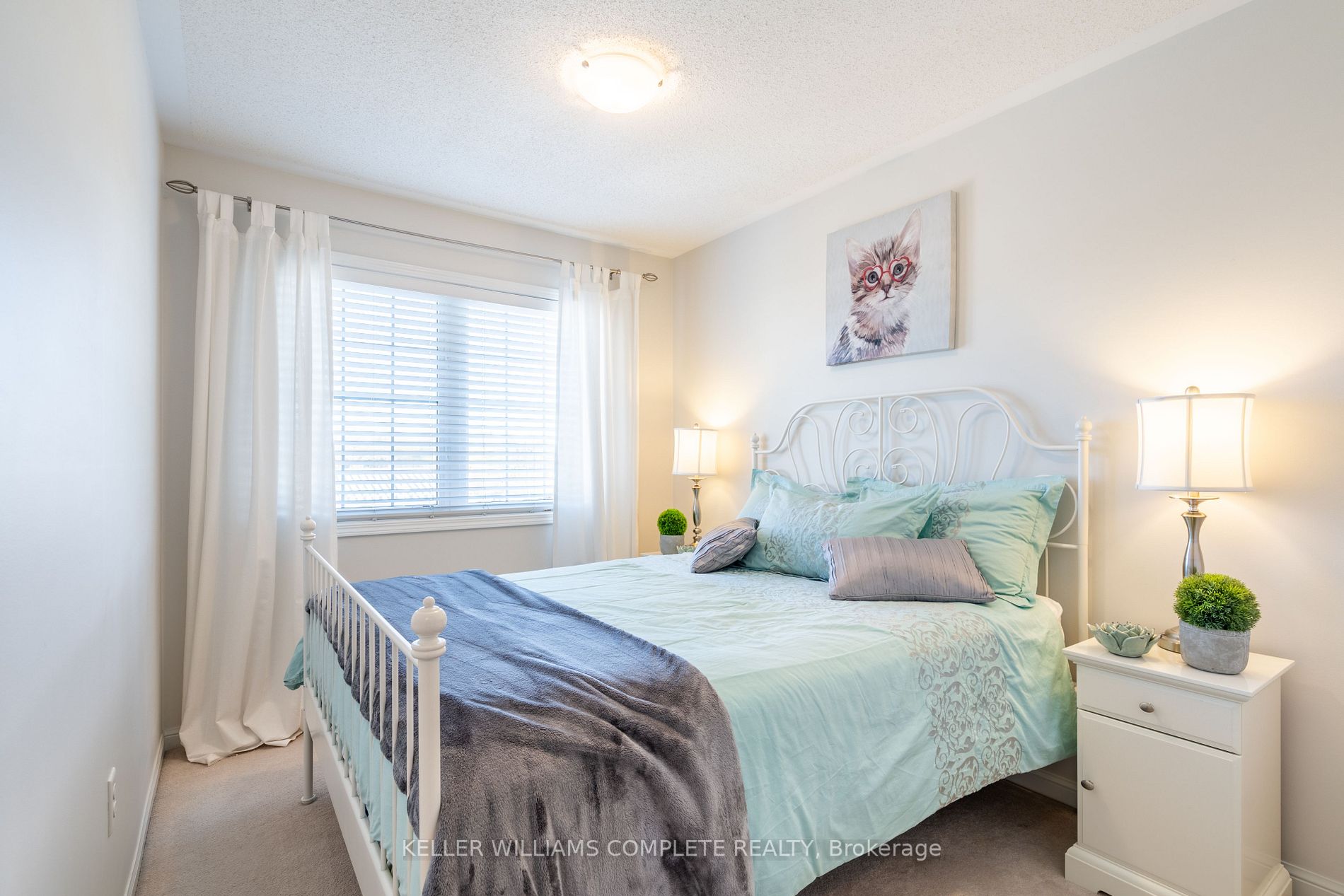 33 Hepworth Cres