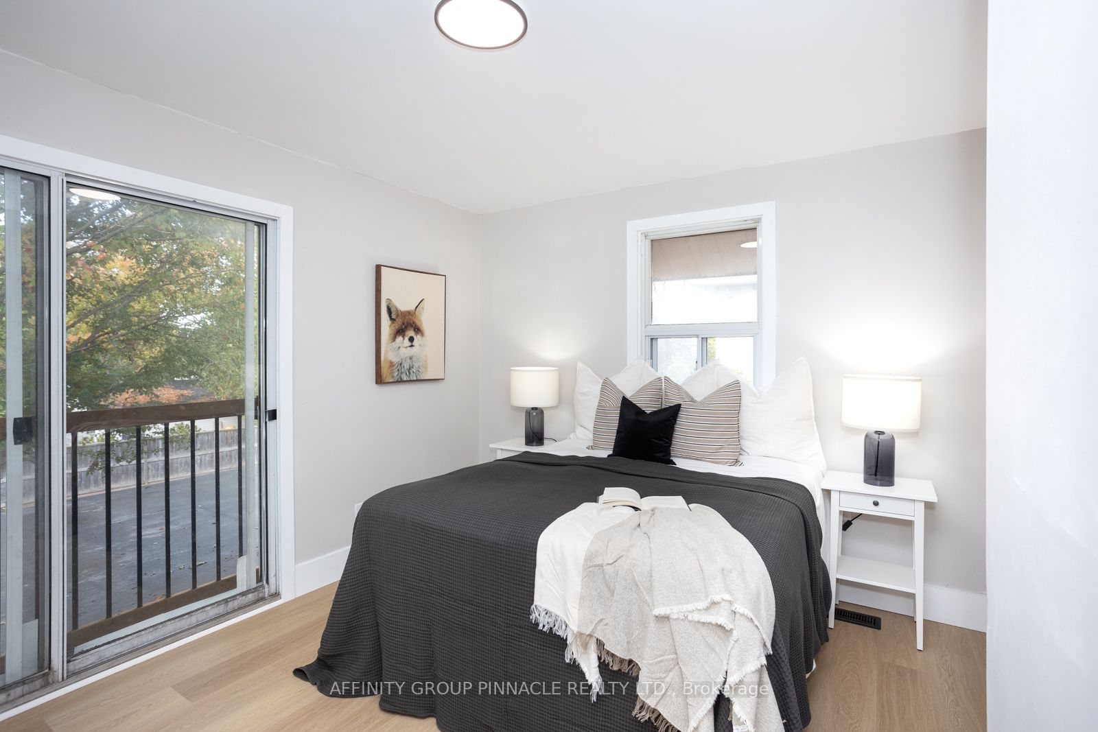 33 St Lawrence St