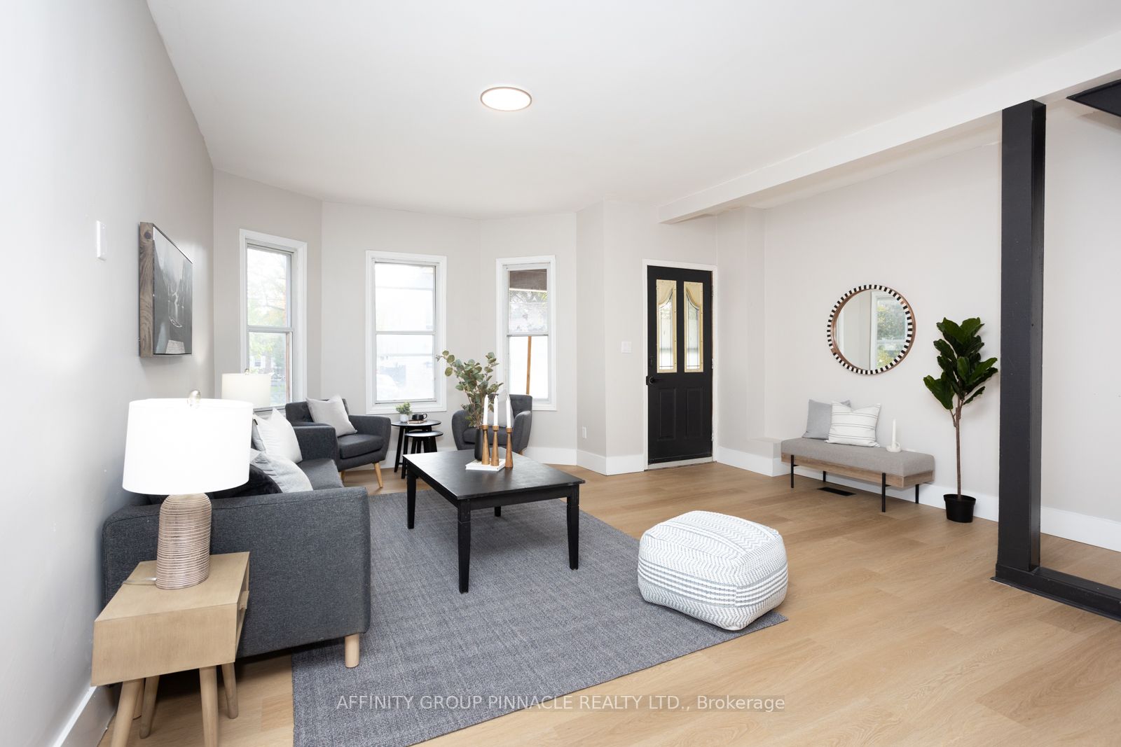 33 St Lawrence St